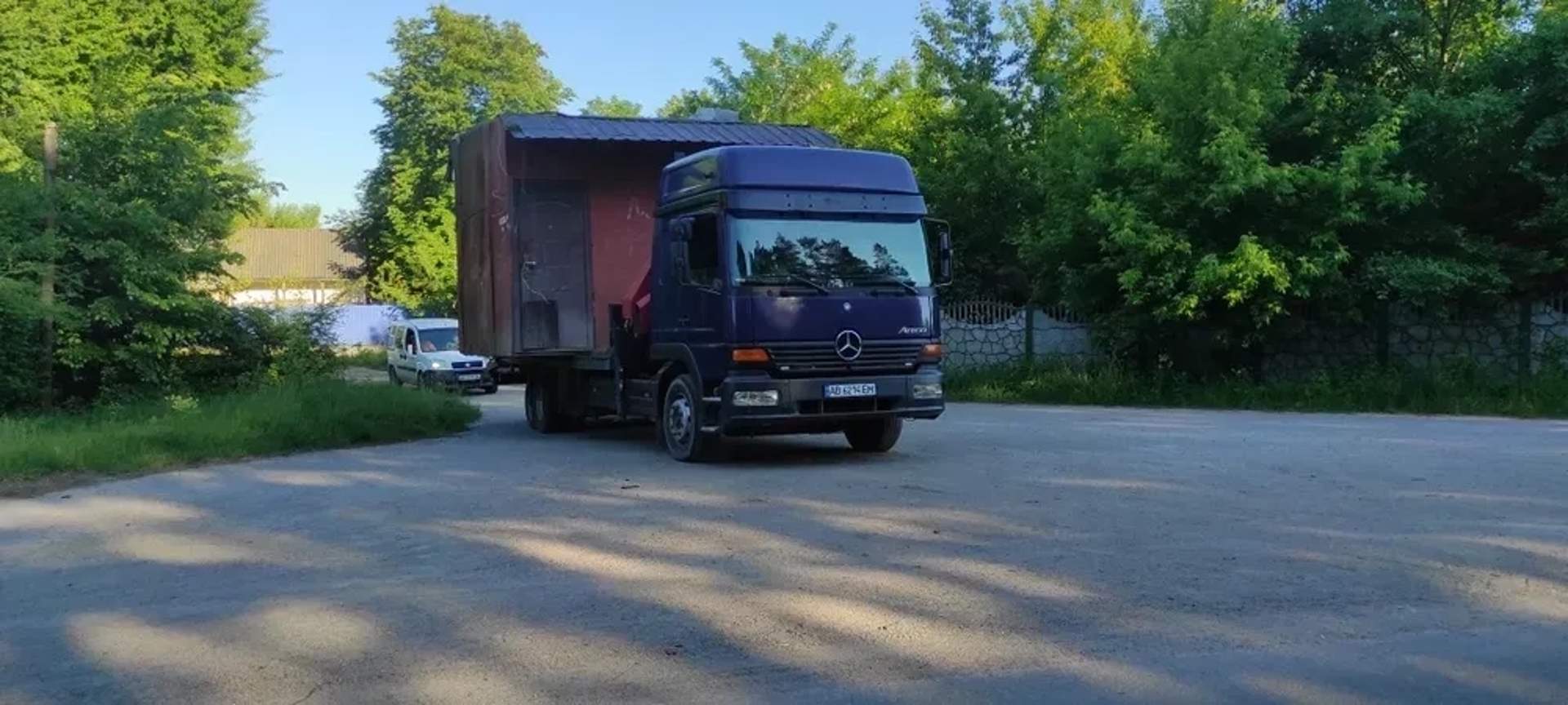 Маніпулятор на базі Mercedes-Benz Actros MP1