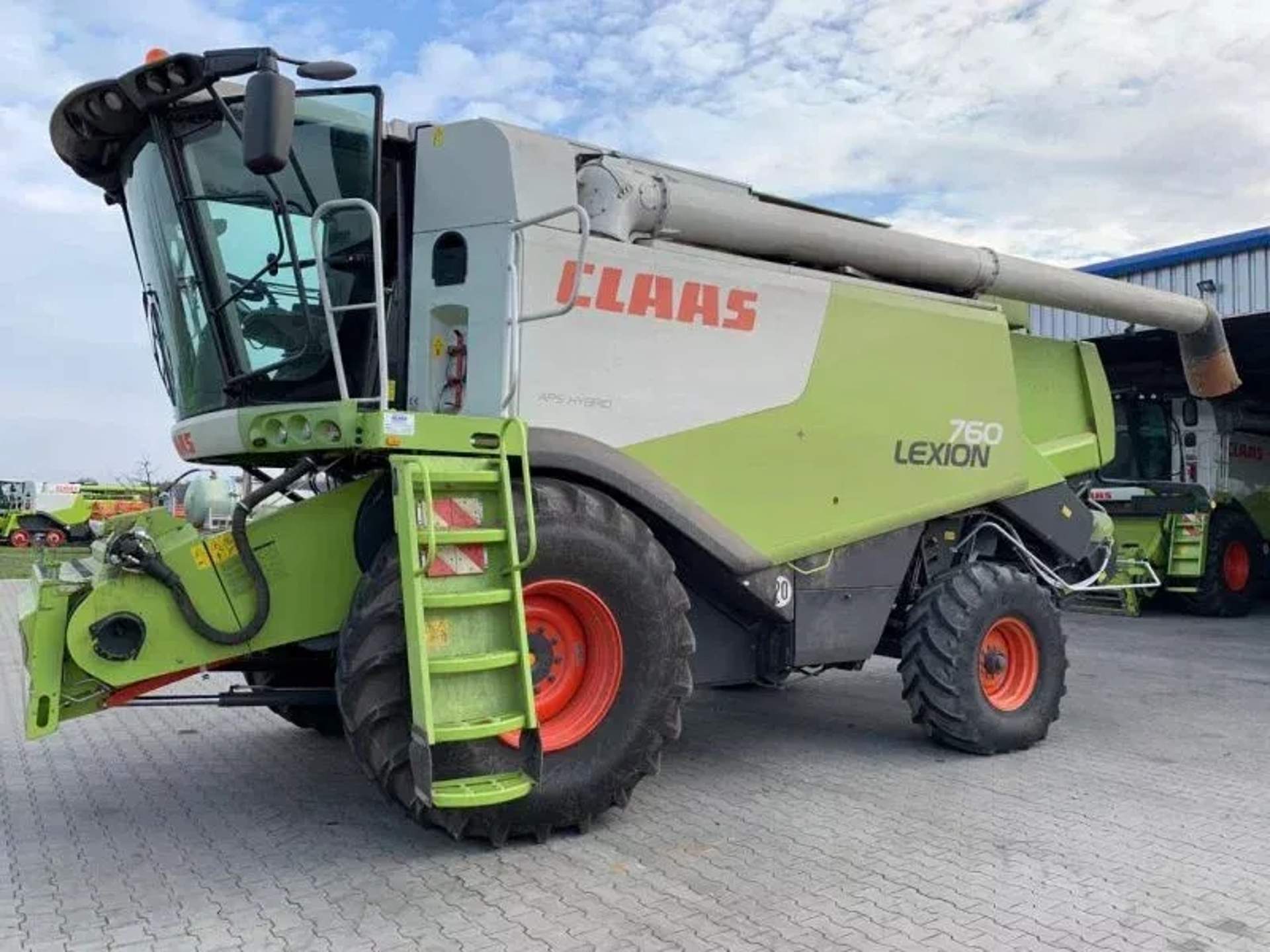 Послуги комбайна Claas LEXION 760