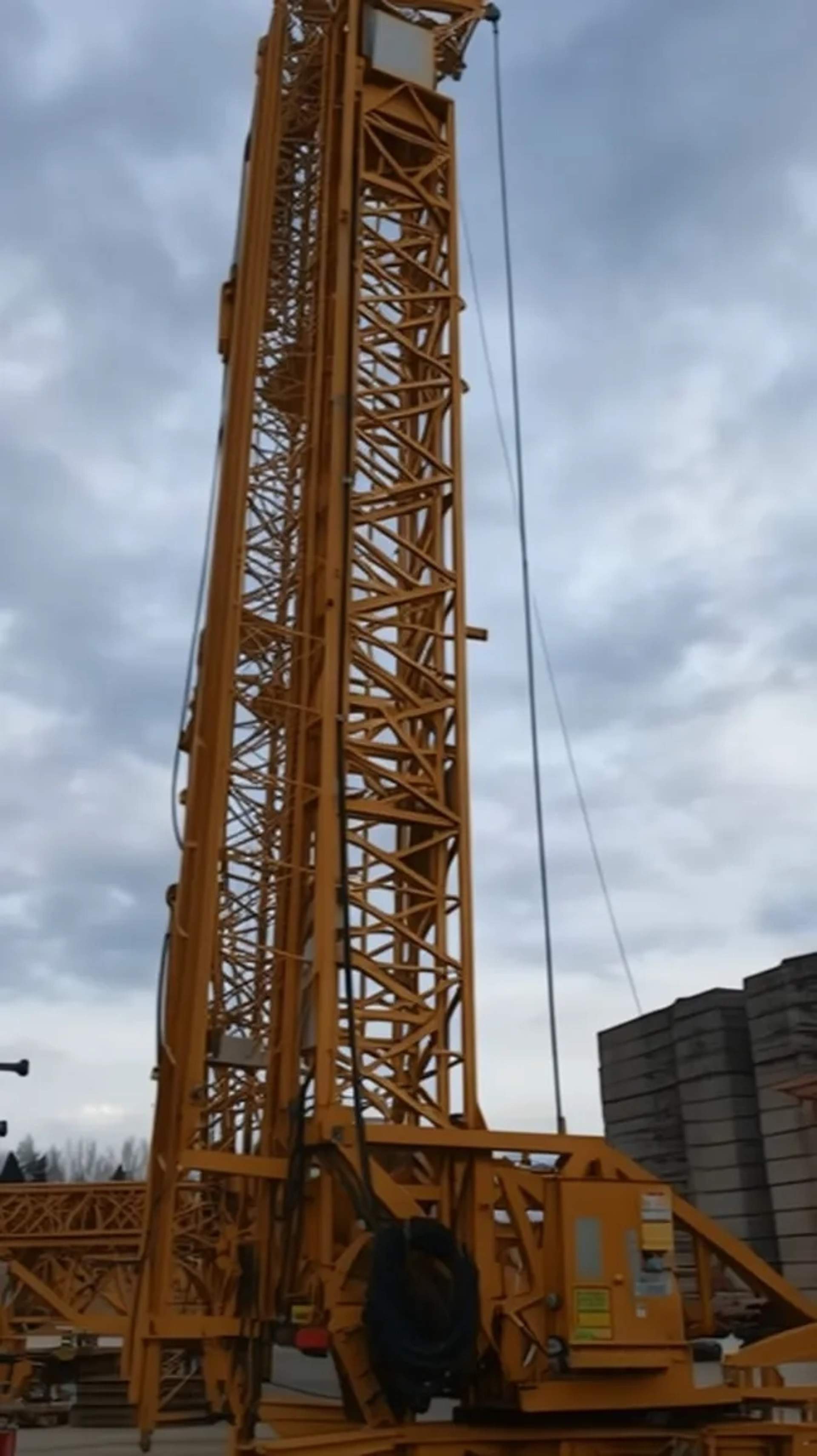 Верхньоповоротний кран LIEBHERR 91EC