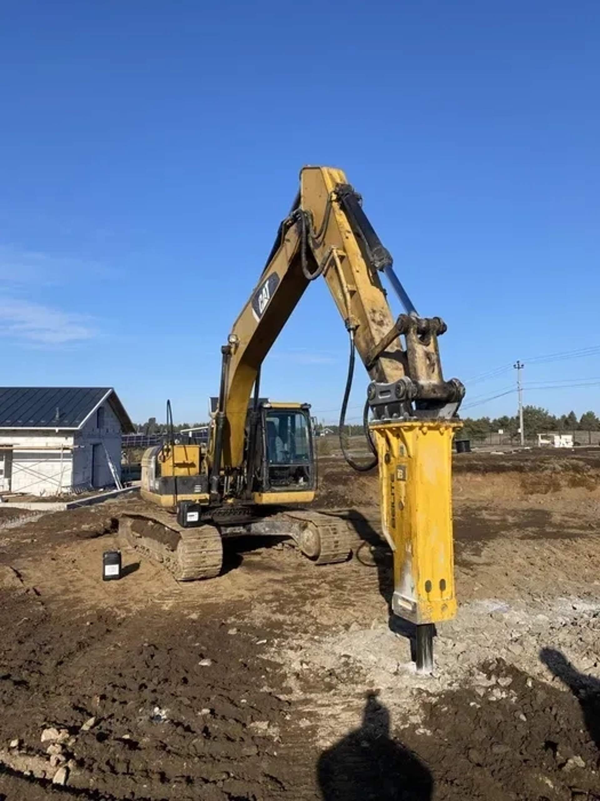 Екскаватор Caterpillar 320 D2L з гідромолотом 1,5т