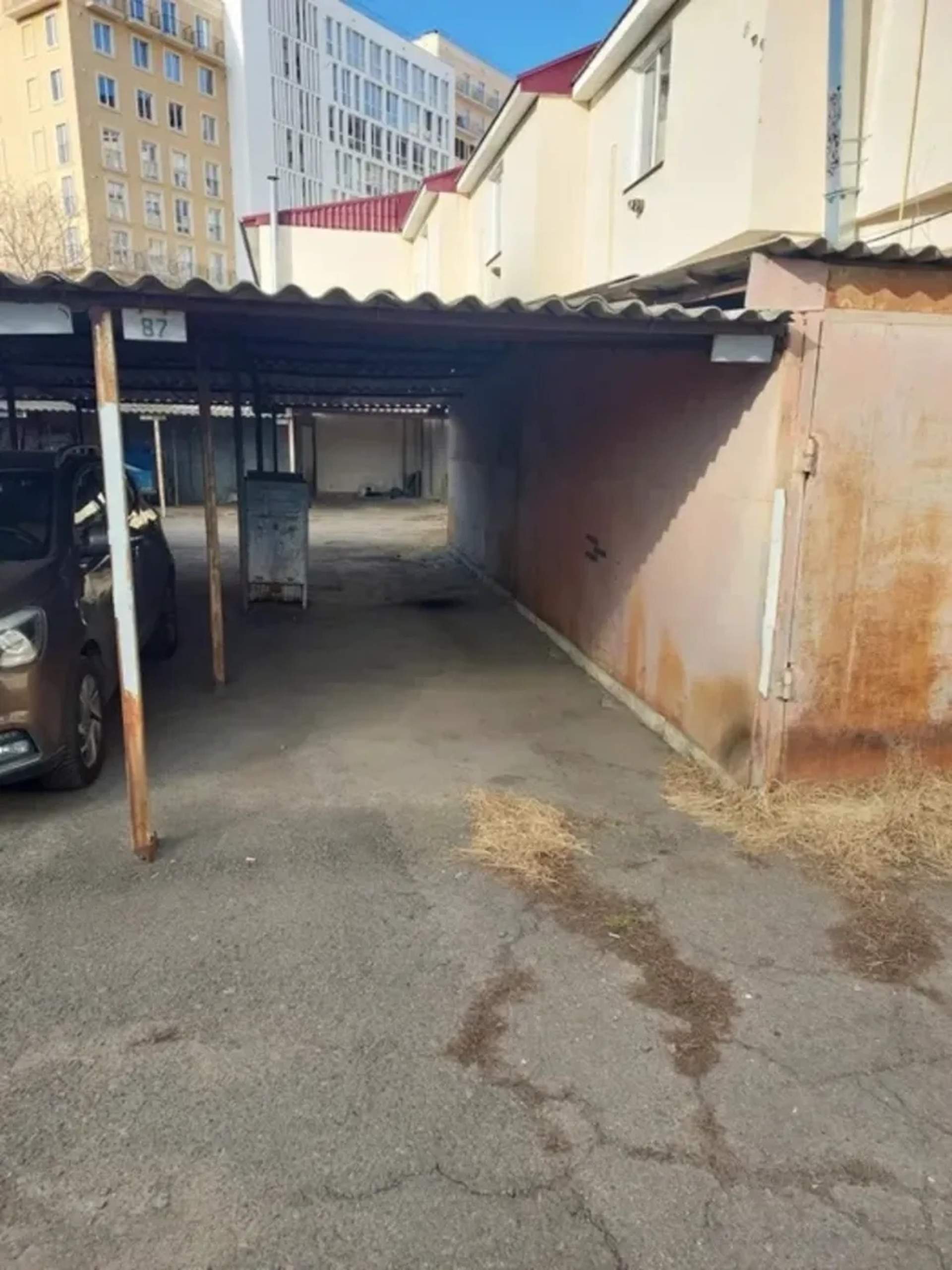Паркомісце на автостоянці «Електа»