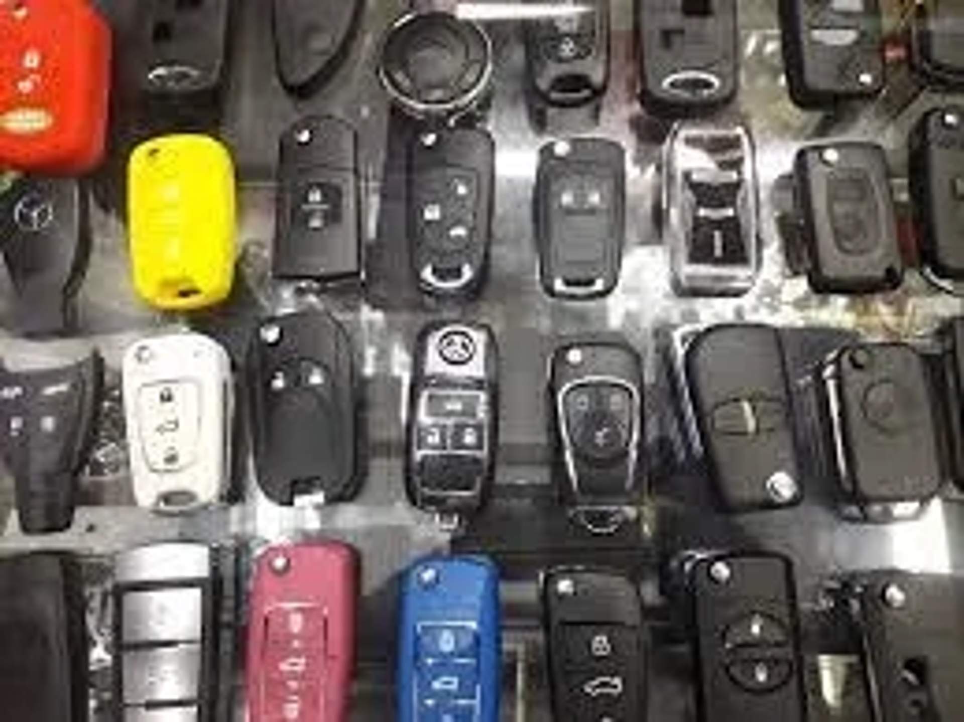 Прошивка програмування авто ключів нарізка лез