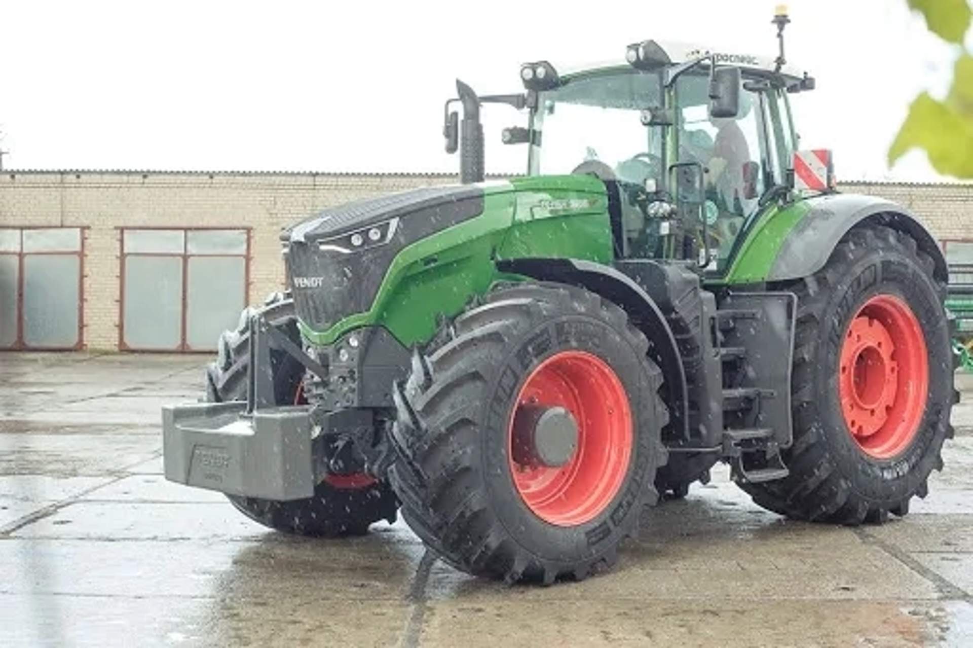 Трактор FENDT 1038 (2018) потужний