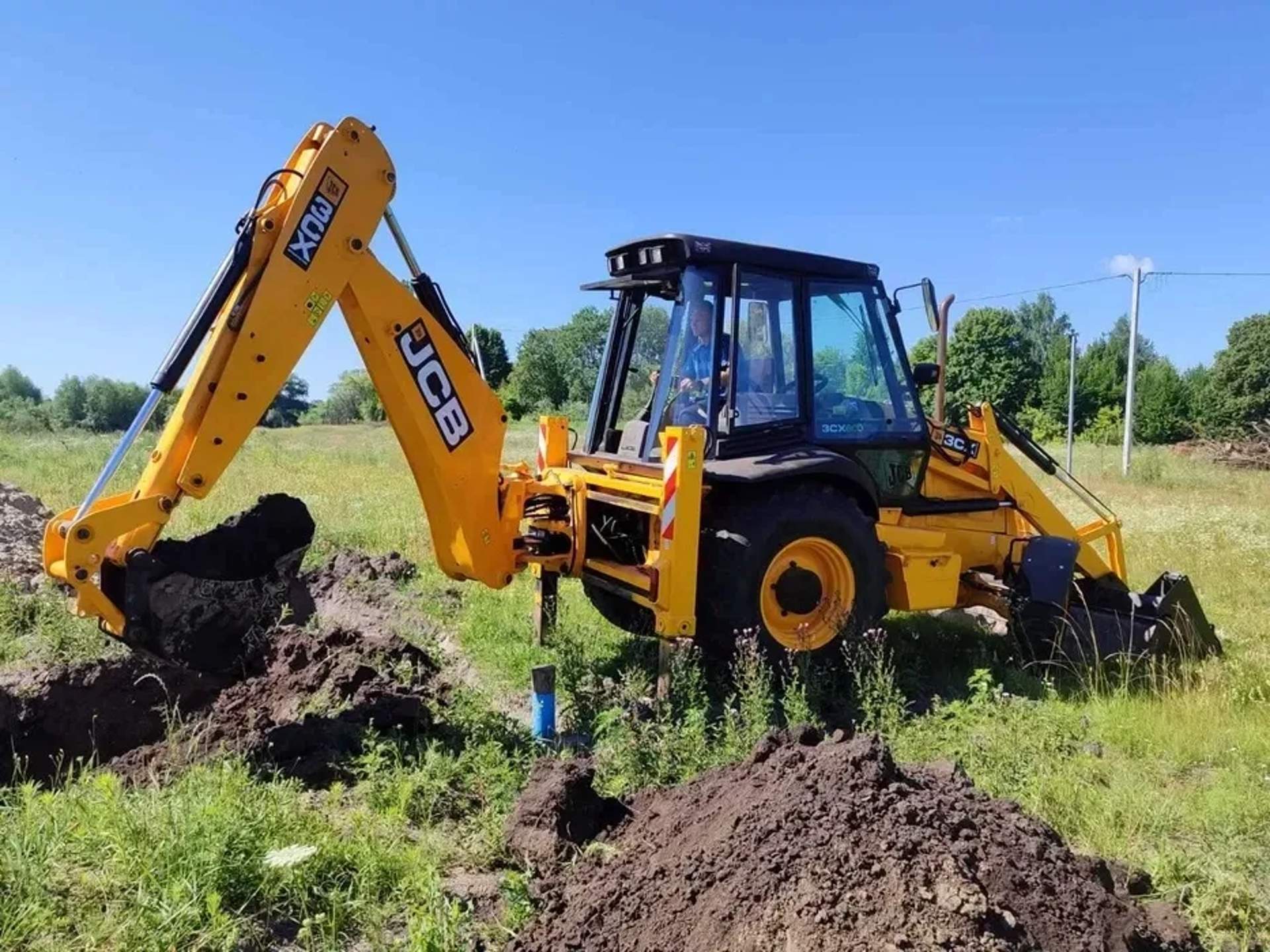 Екскаватор-навантажувач JCB 3CX