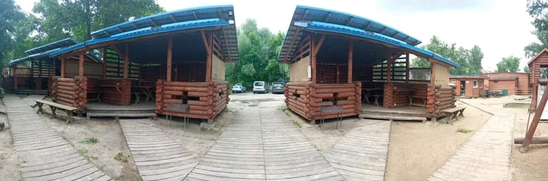 Альтанка для пікніка та відпочинку