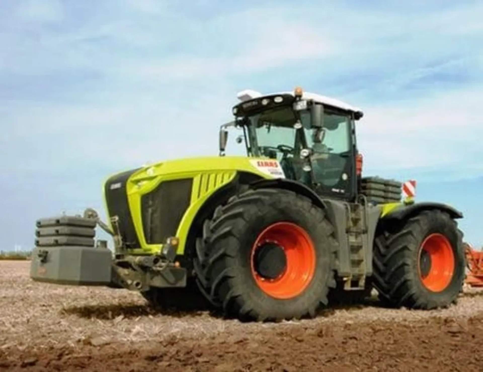 Трактор Claas Xerion 4000 для агроробіт