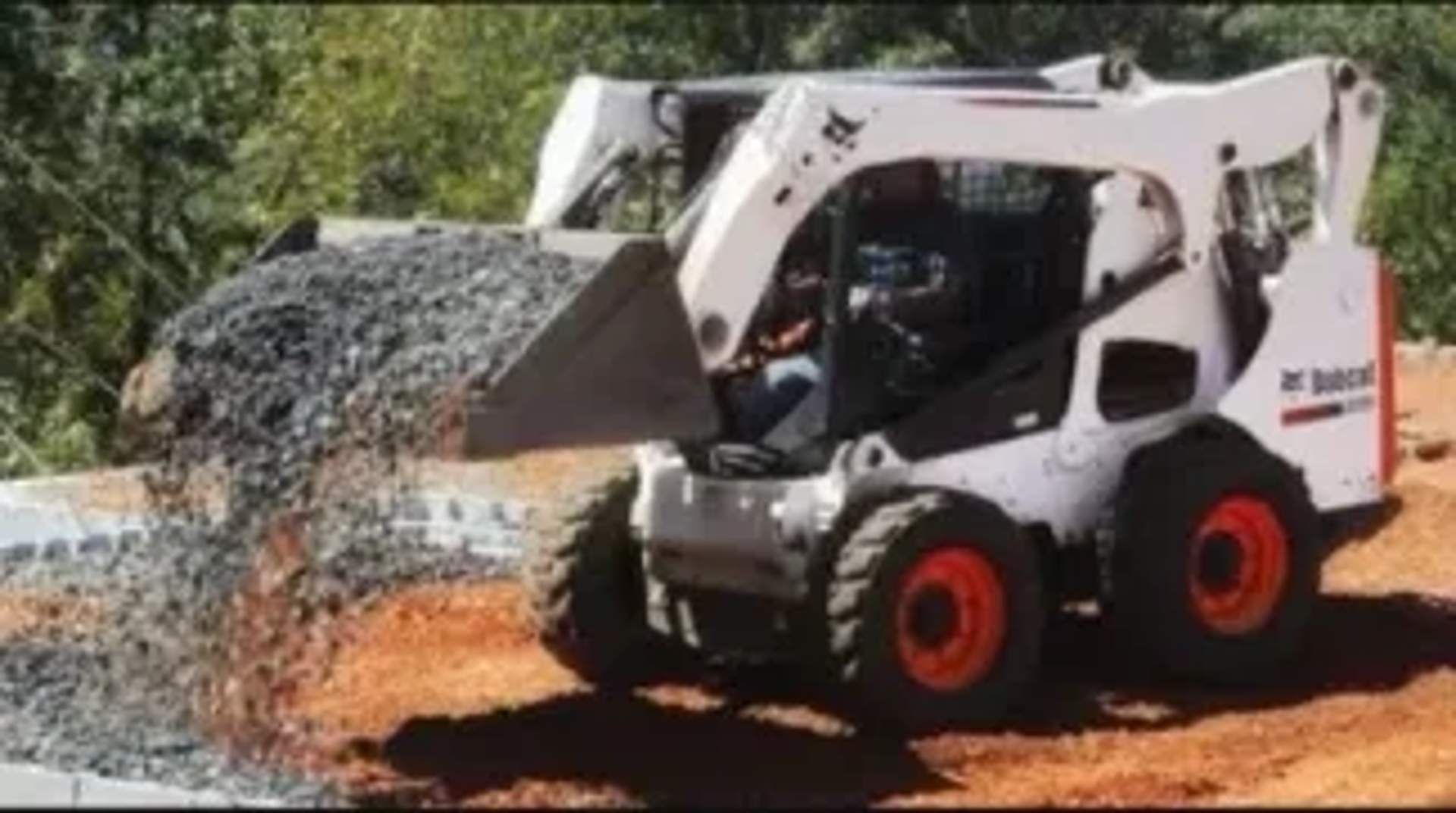 Bobcat S650 Мінінавантажувач з високою продуктивністю