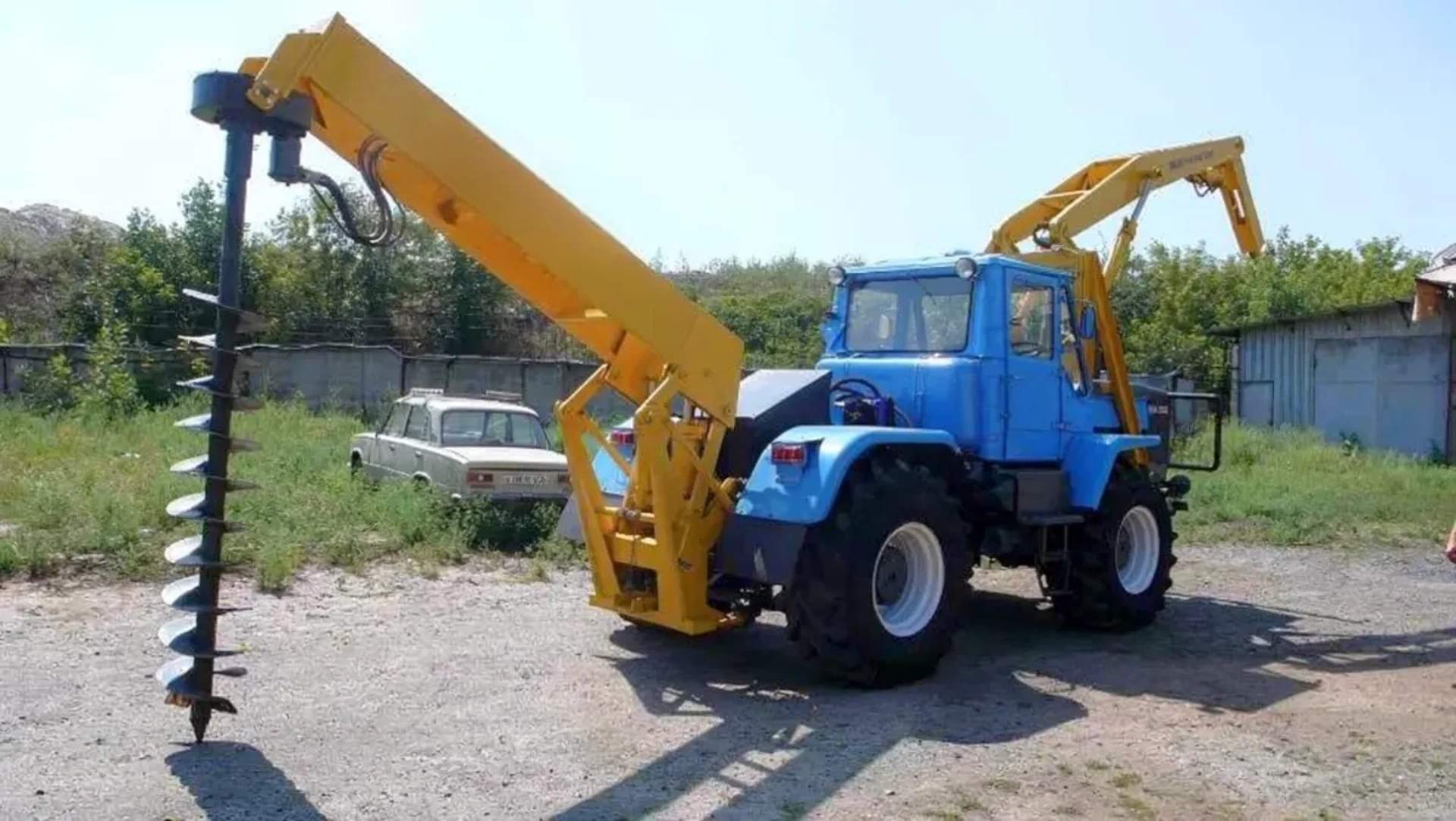 Бурильно-кранова машина на базі трактора ХТЗ Т-150