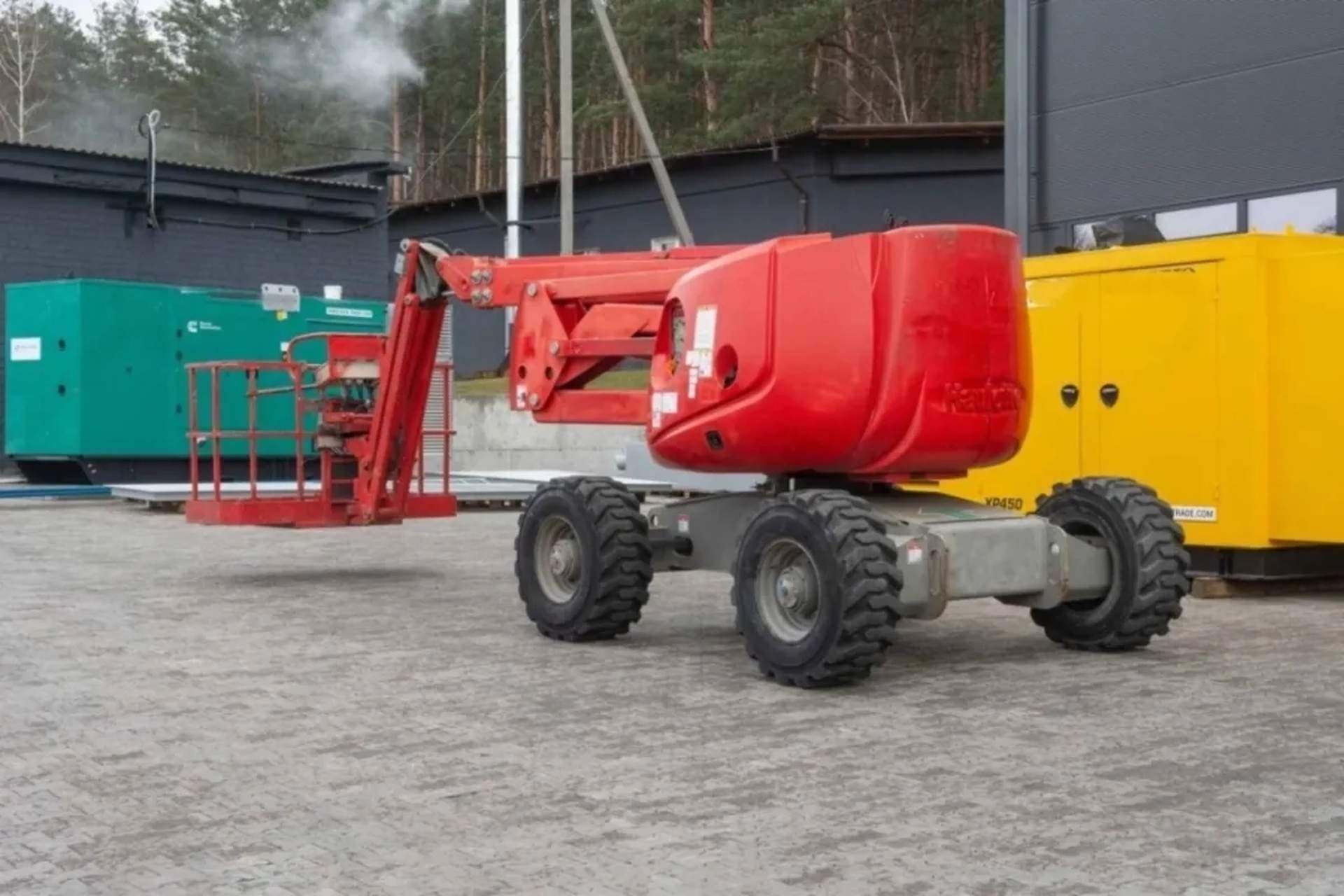 Підйомник зі стрілою Haulotte HA16 SPX