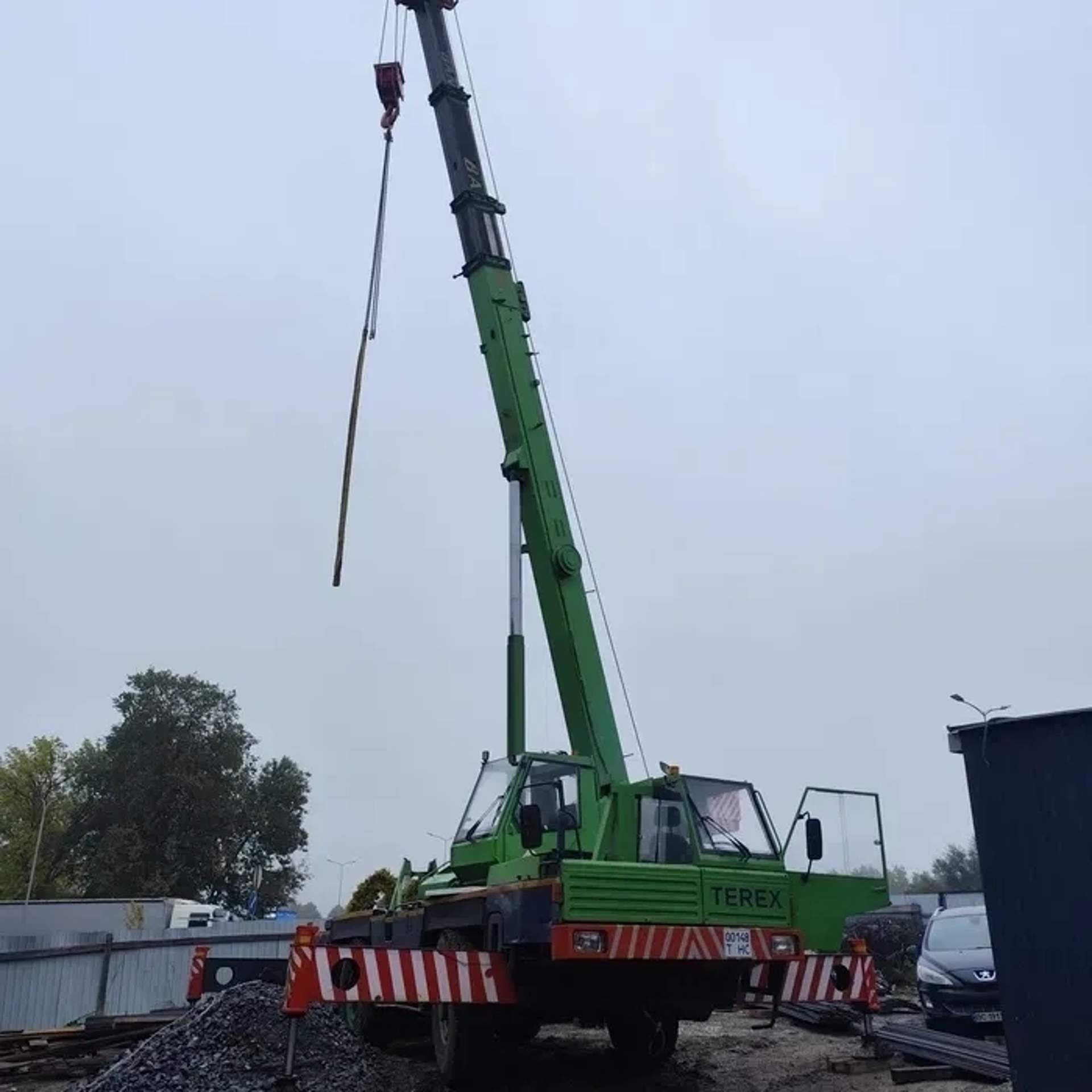 Всюдихідний автокран Terex 35 тонн – Ефективність для складних завдань