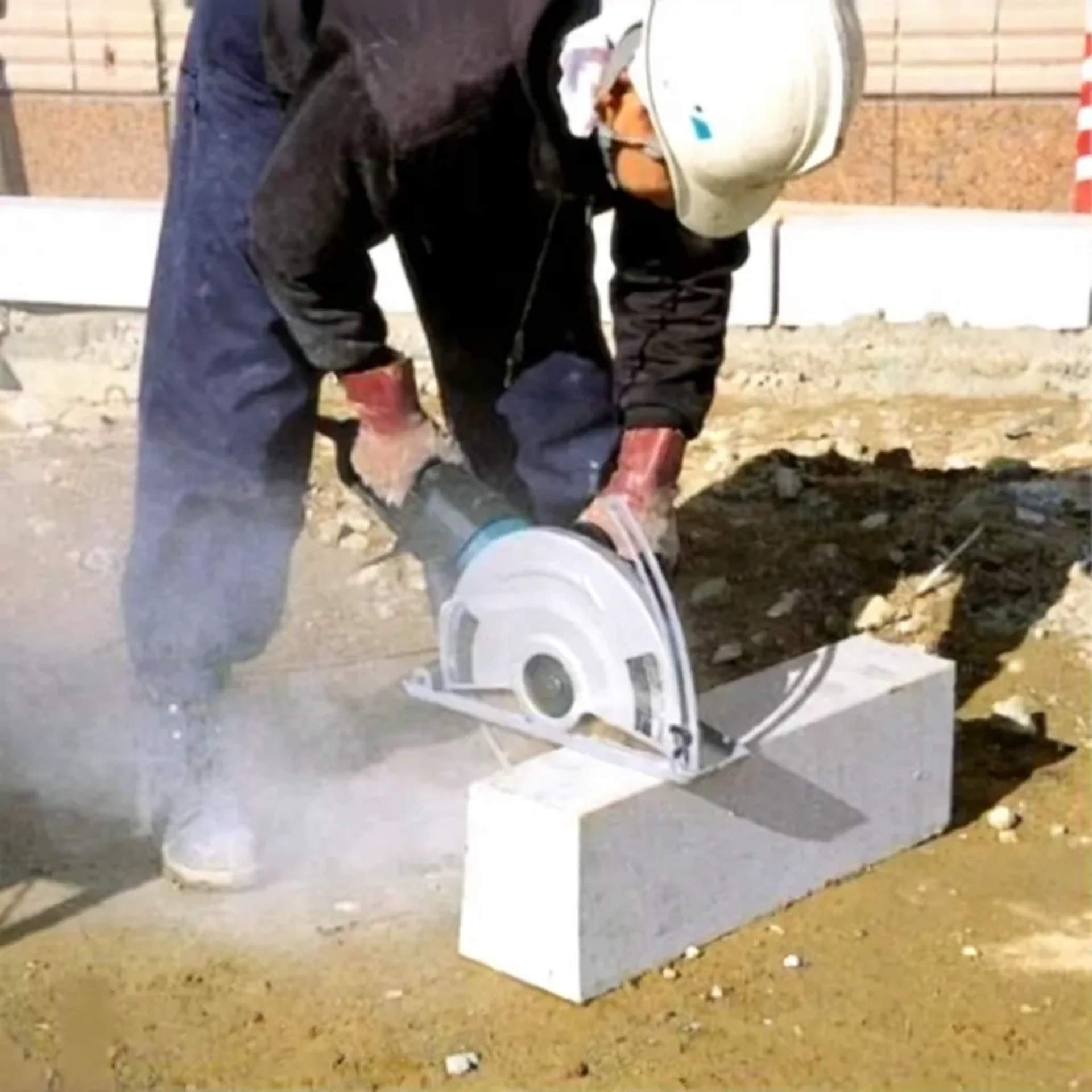 Відрізна машина MAKITA 4112HS для бетону