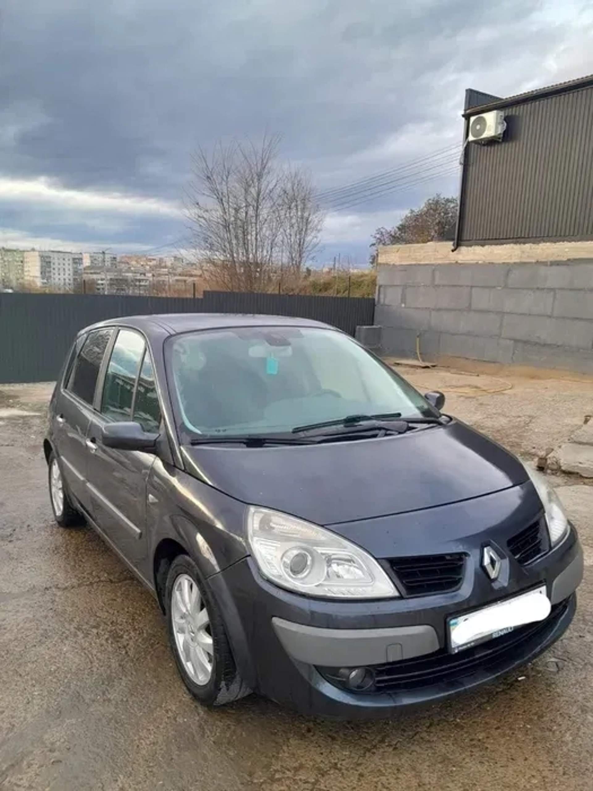 Renault Scénic II (1.6 л Бензин | МКПП) — Ідеальне сімейне авто.
