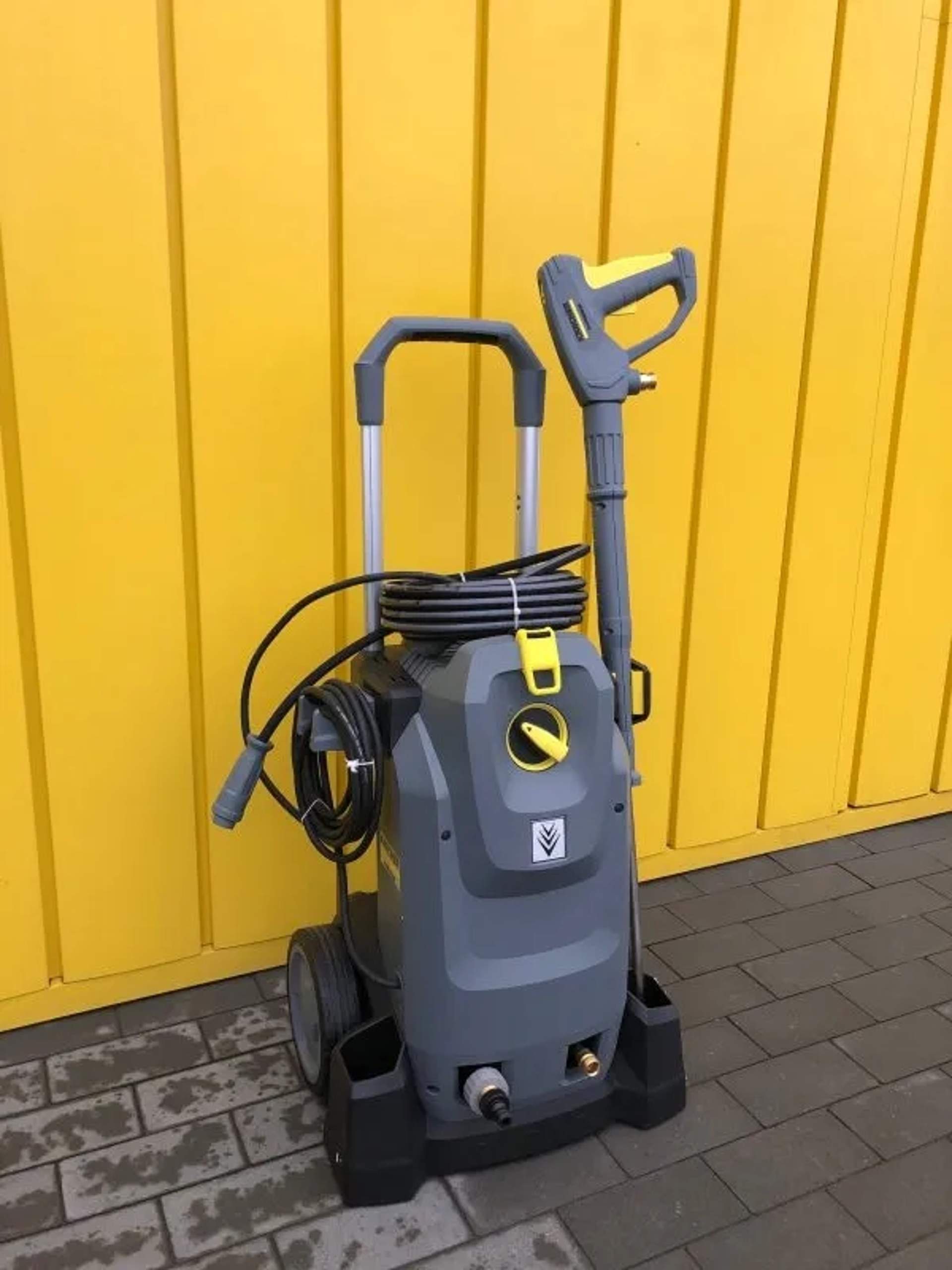 Мийка високого тиску KARCHER HD 6/15 С