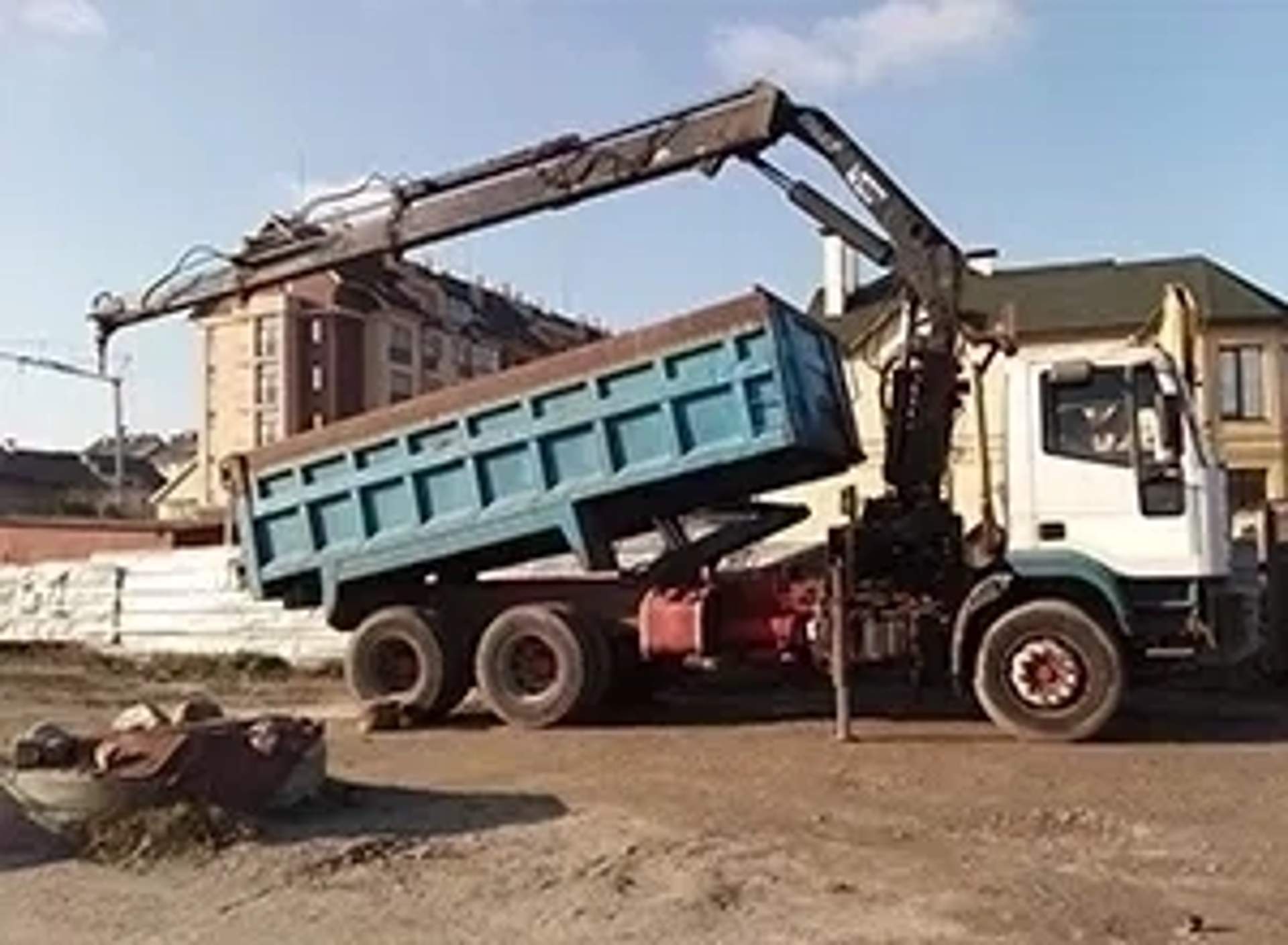 Кран-маніпулятор з крановою установкою Atlas на вантажному шасі