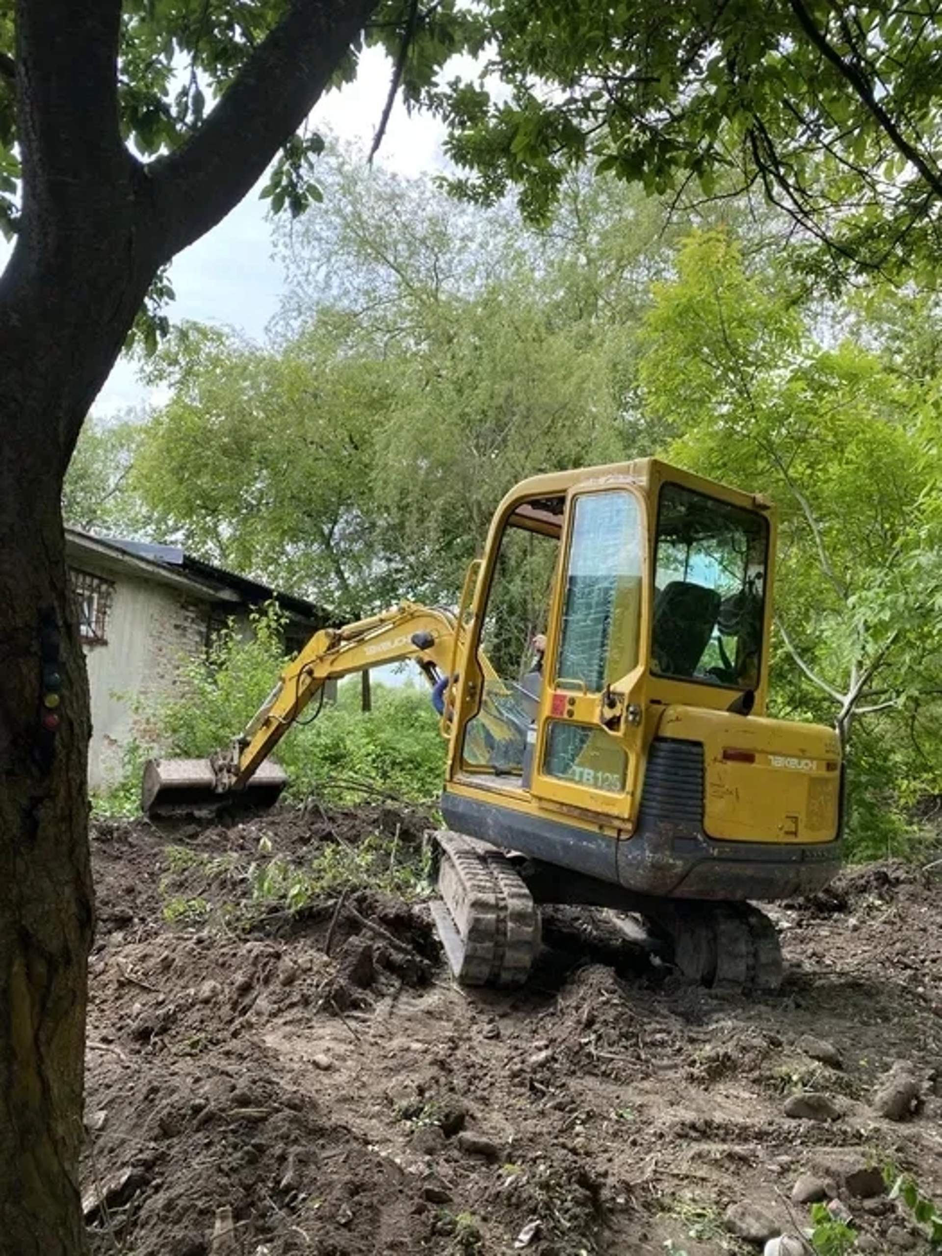 Міні-екскаватор Takeuchi TB125