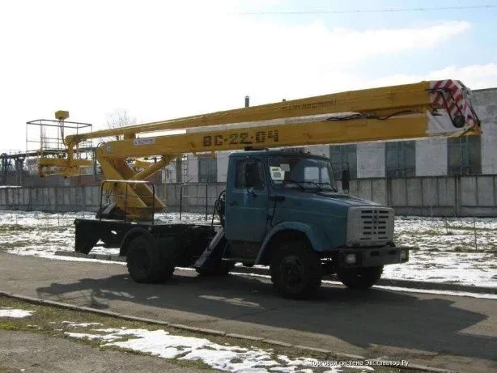 Автовишка ВС-22-04 на шасі вантажного автомобіля ЗІЛ