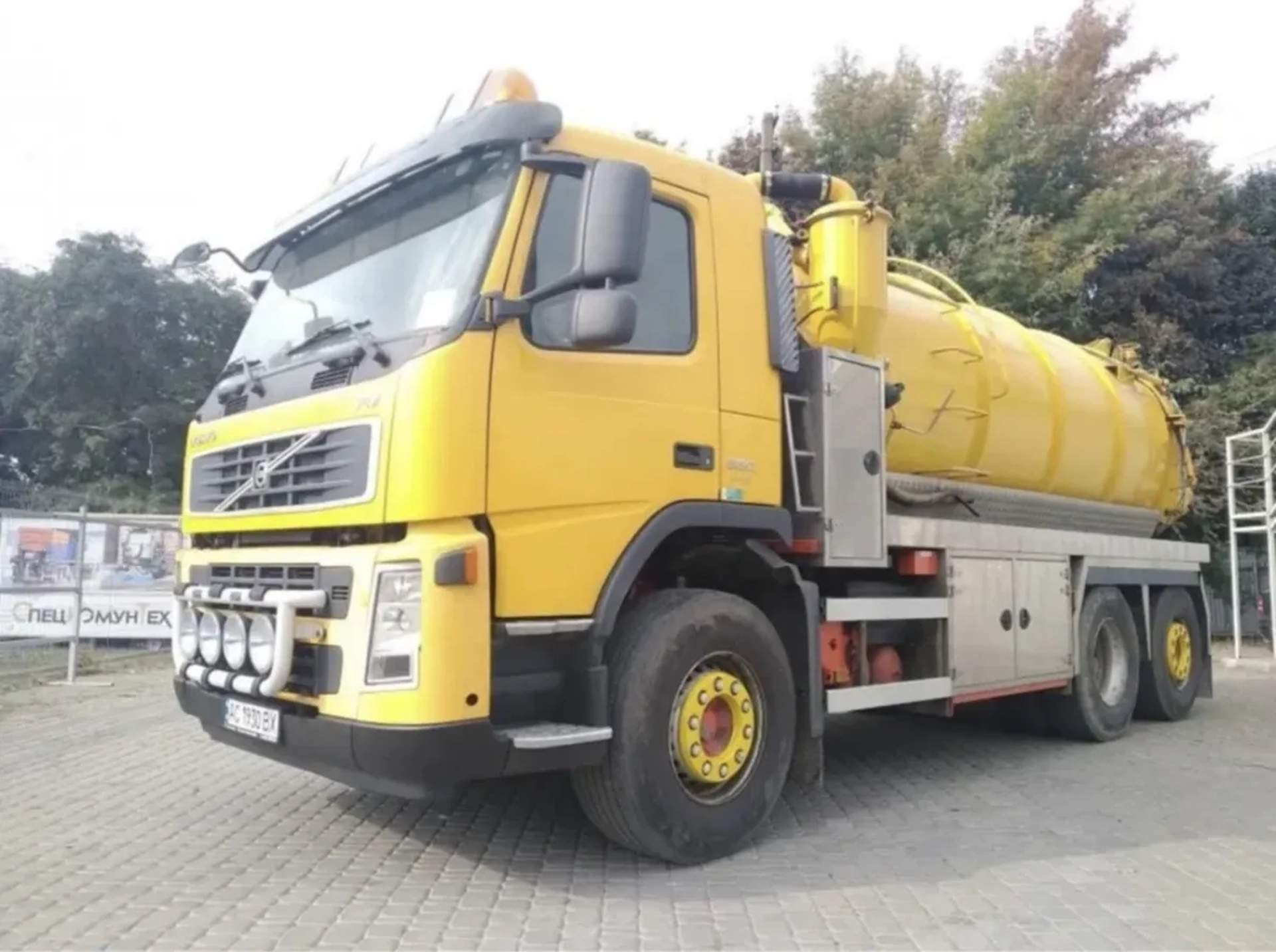 Мулососна машина Volvo FM 380.