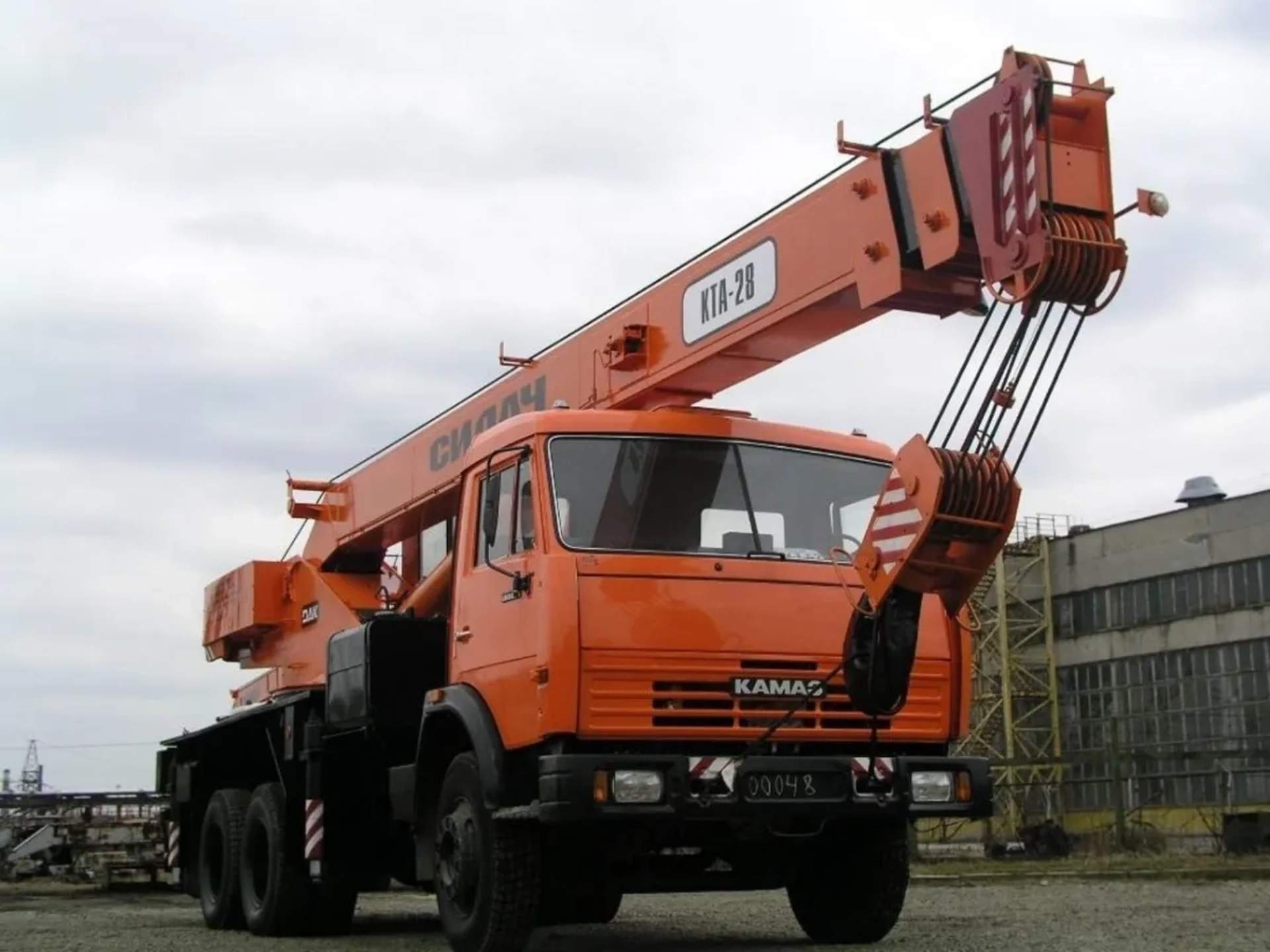 Автокран КТА-28 «Силач» (28 тонн)