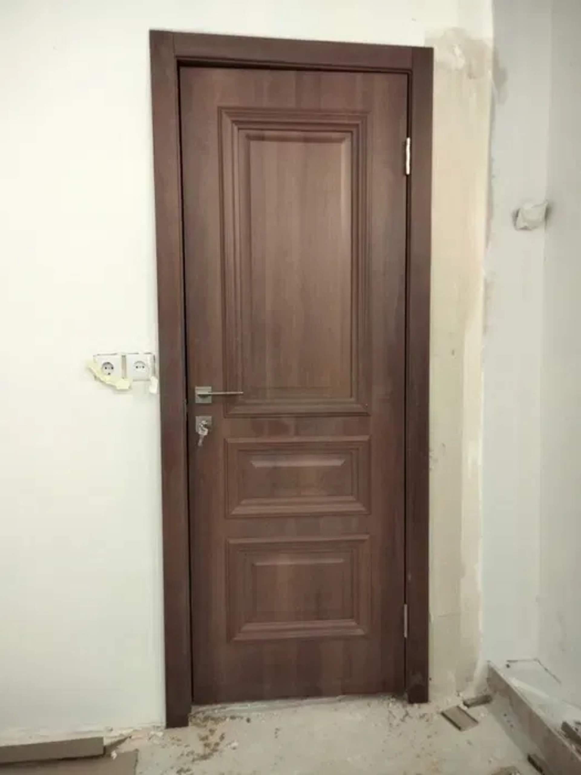 Монтаж, встановлення міжкімнатних, вхідних дверей.