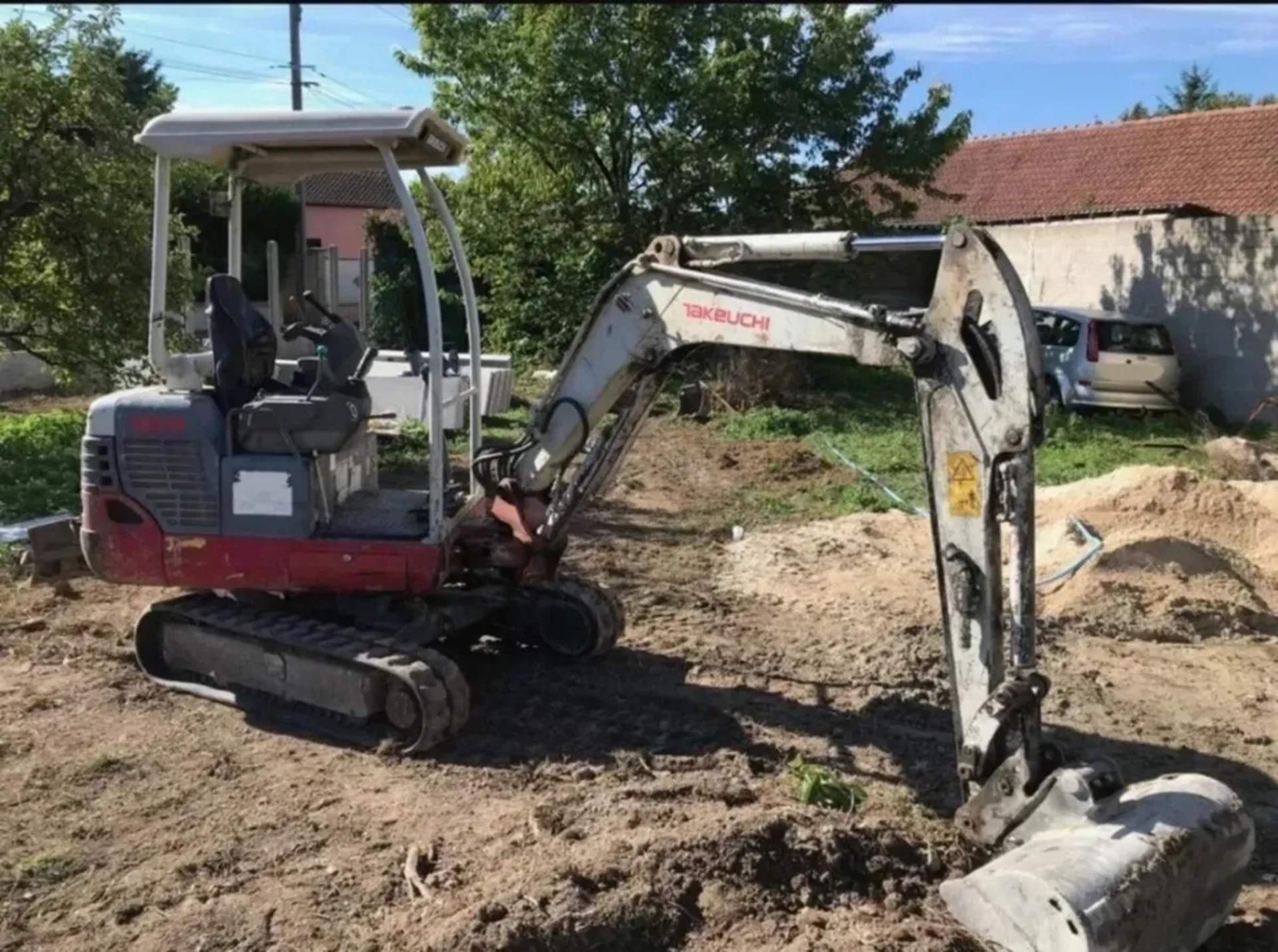 Міні-екскаватор Takeuchi TB016