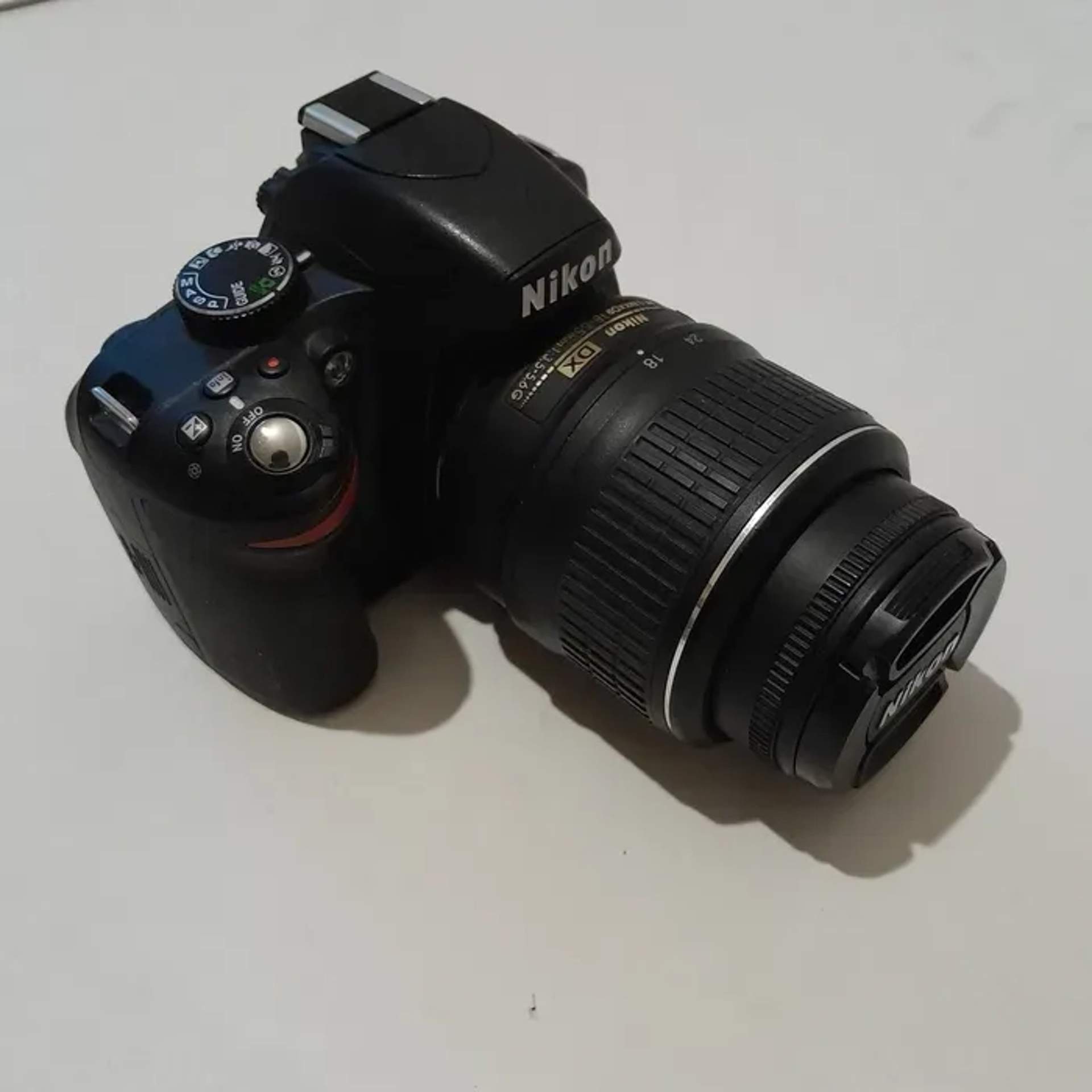Фото та відеокамера Nikon