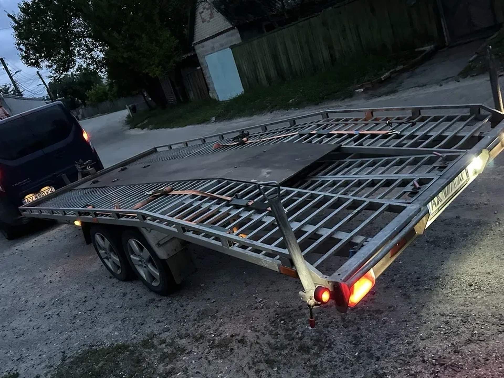Лафти /автовоз/причіп/евакуатор
