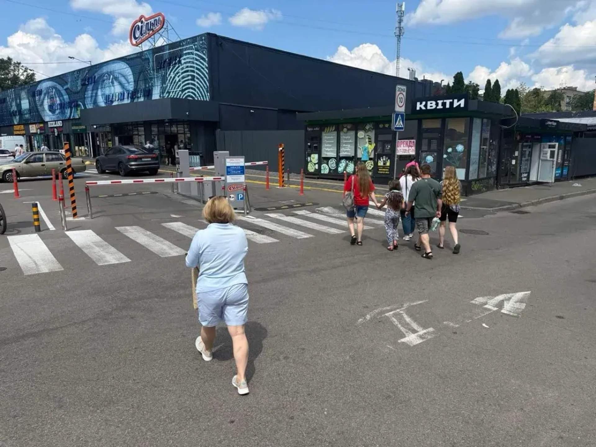 МАФ 16 м2 біля Сільпо, метро Нивки