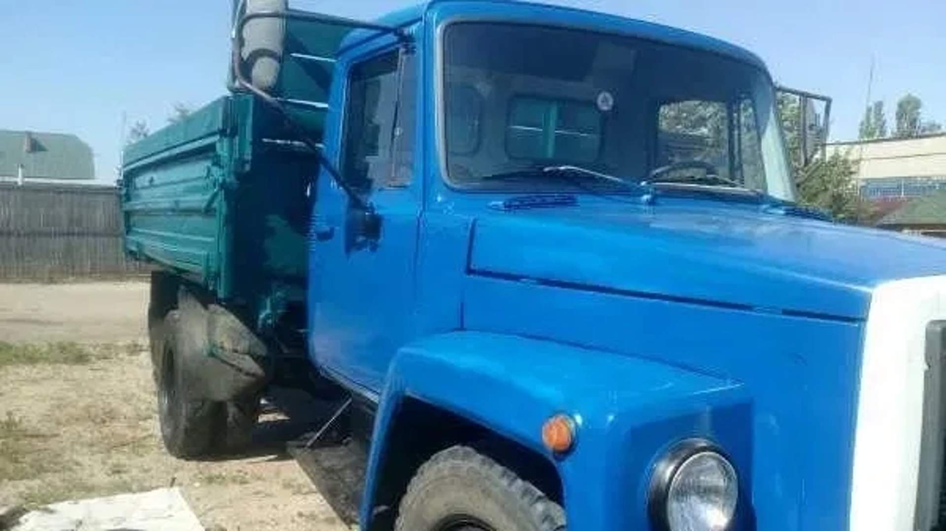 Вантажівка ГАЗ-3307 для перевезення будь яких вантажів
