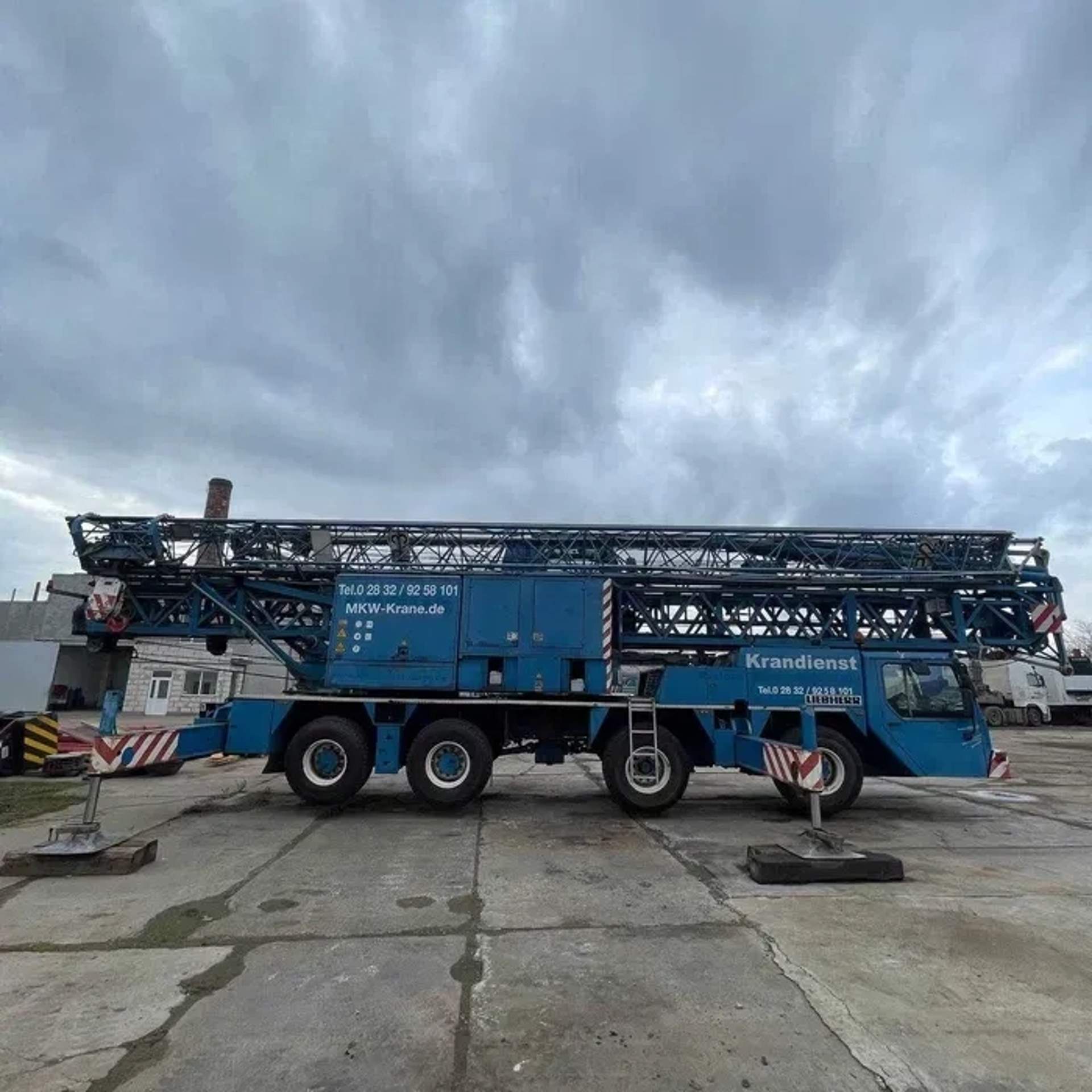 Самохідний баштовий кран Liebherr MK80