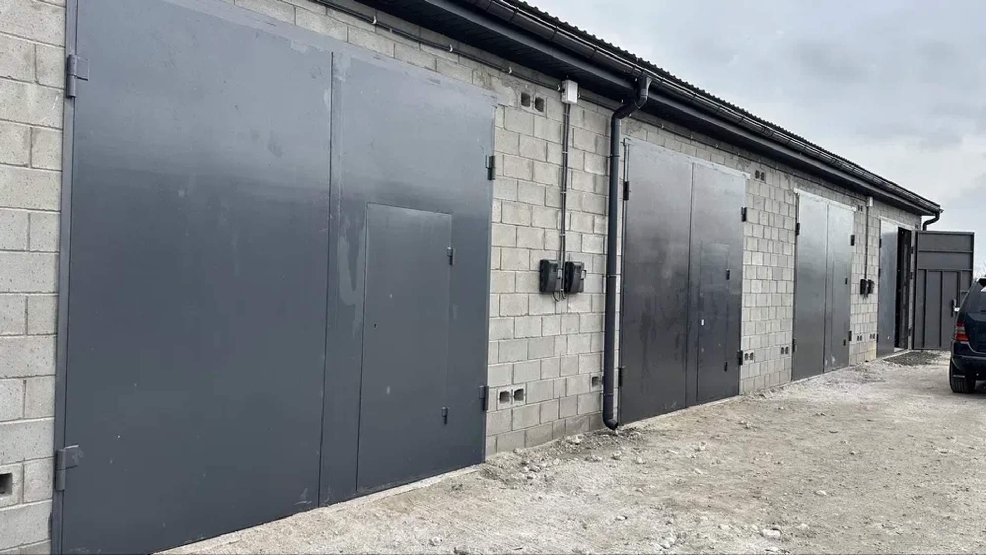 Гаражні бокси, паркінг