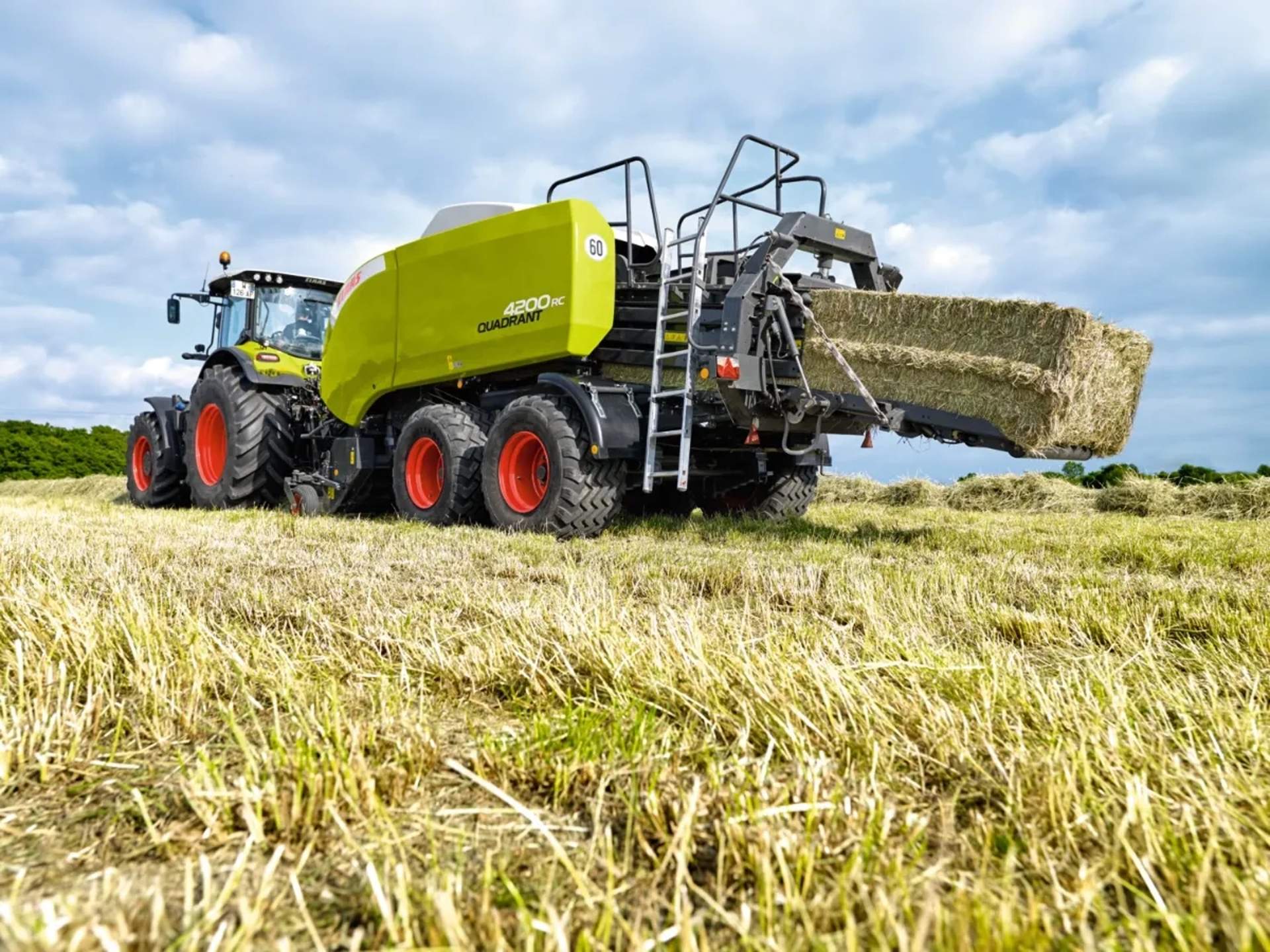 Прес-підбірник CLAAS QUADRANT 4200