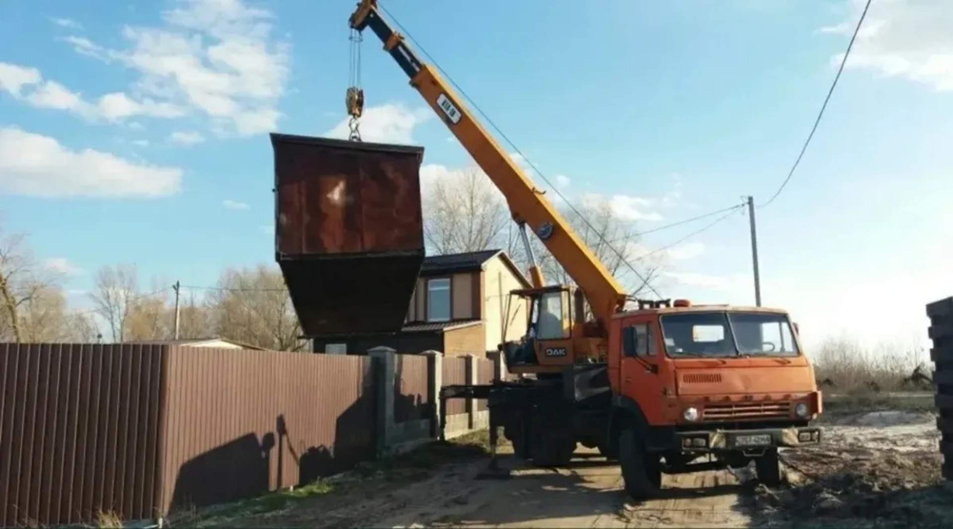 Автокран КТА-18 для будівельних робіт