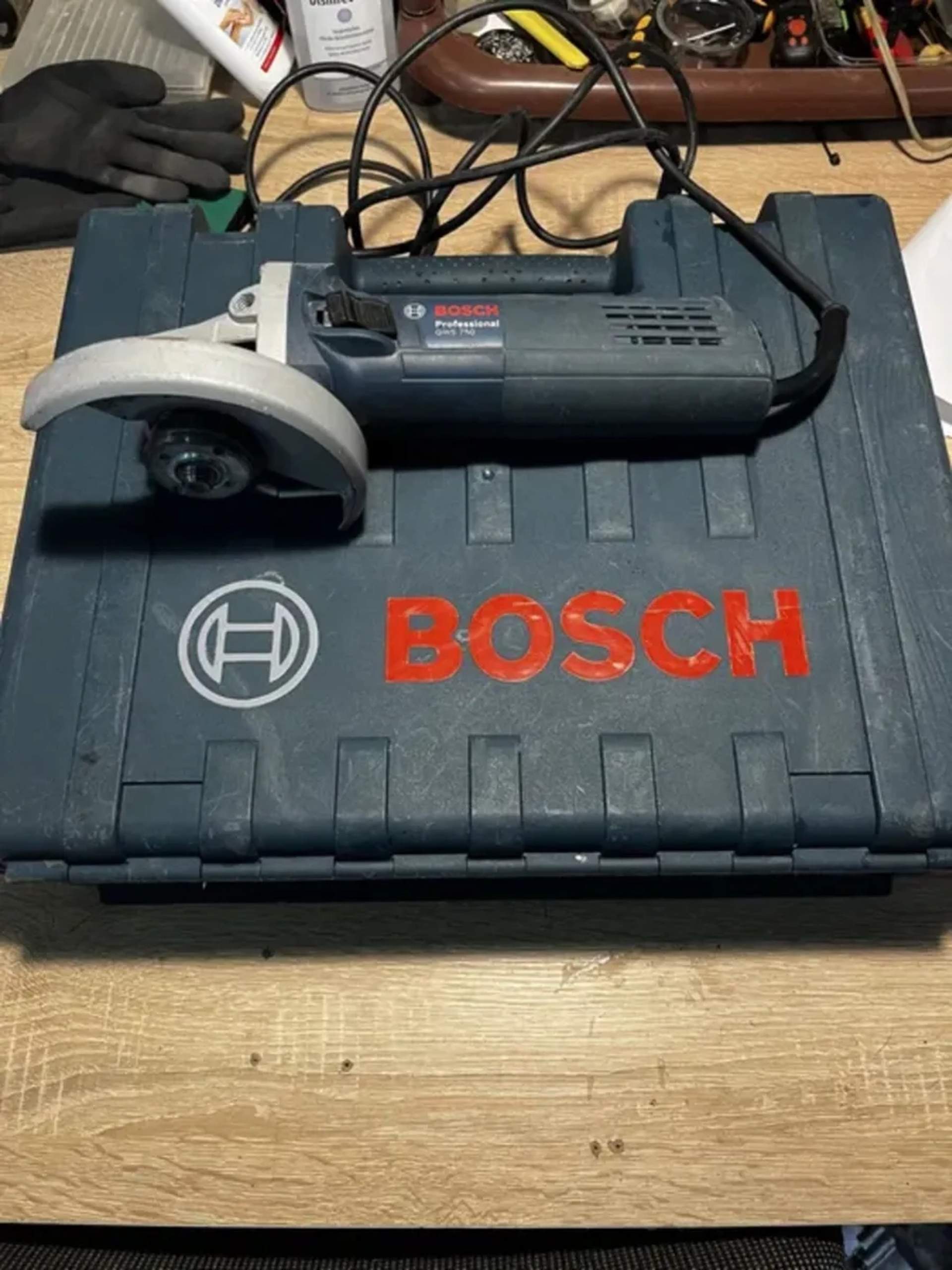 Болгарка Bosch, готова до використання