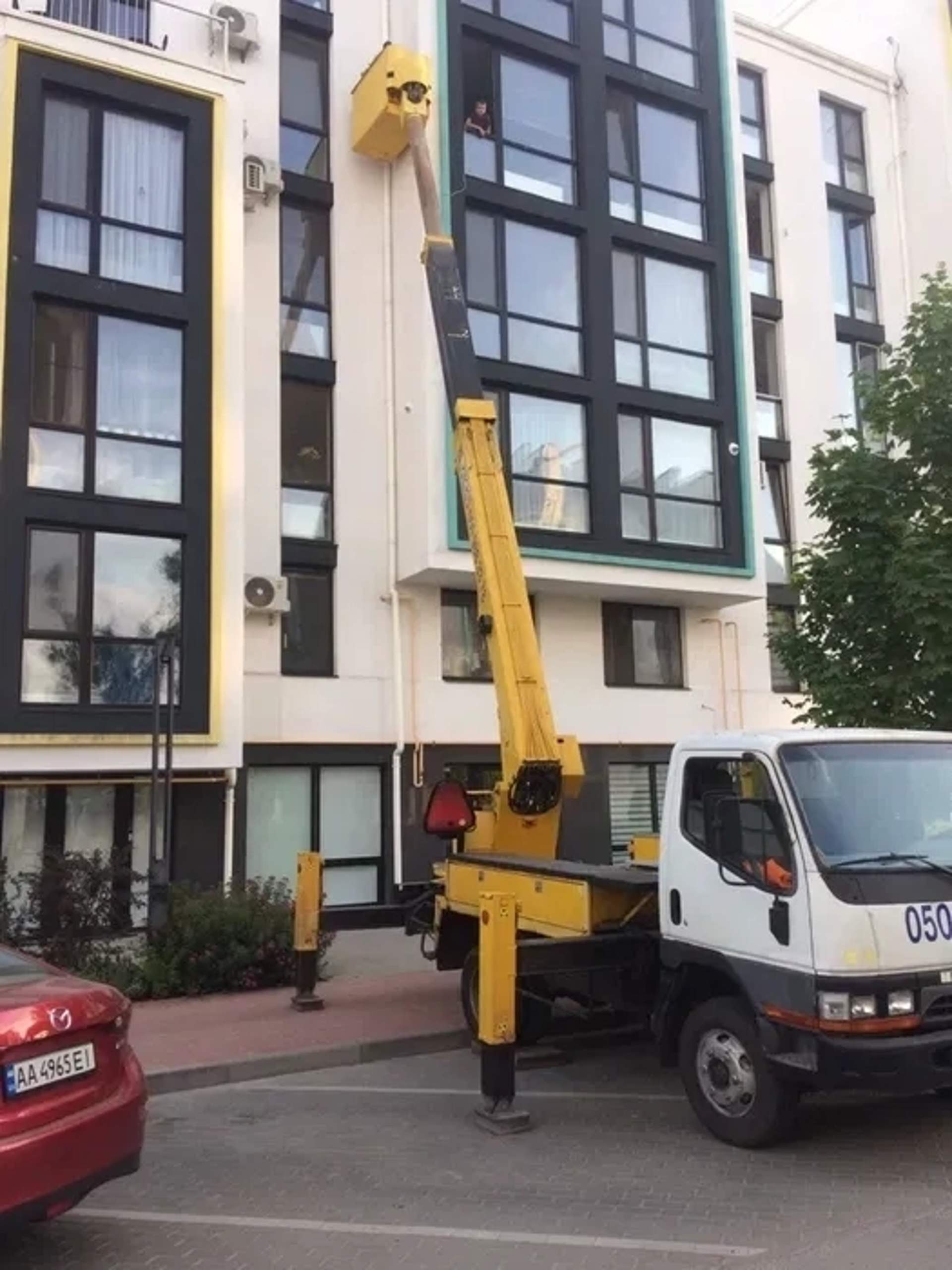 Автовишка Aichi Skymaster SN145 на базі Mitsubishi Fuso Canter 15 м