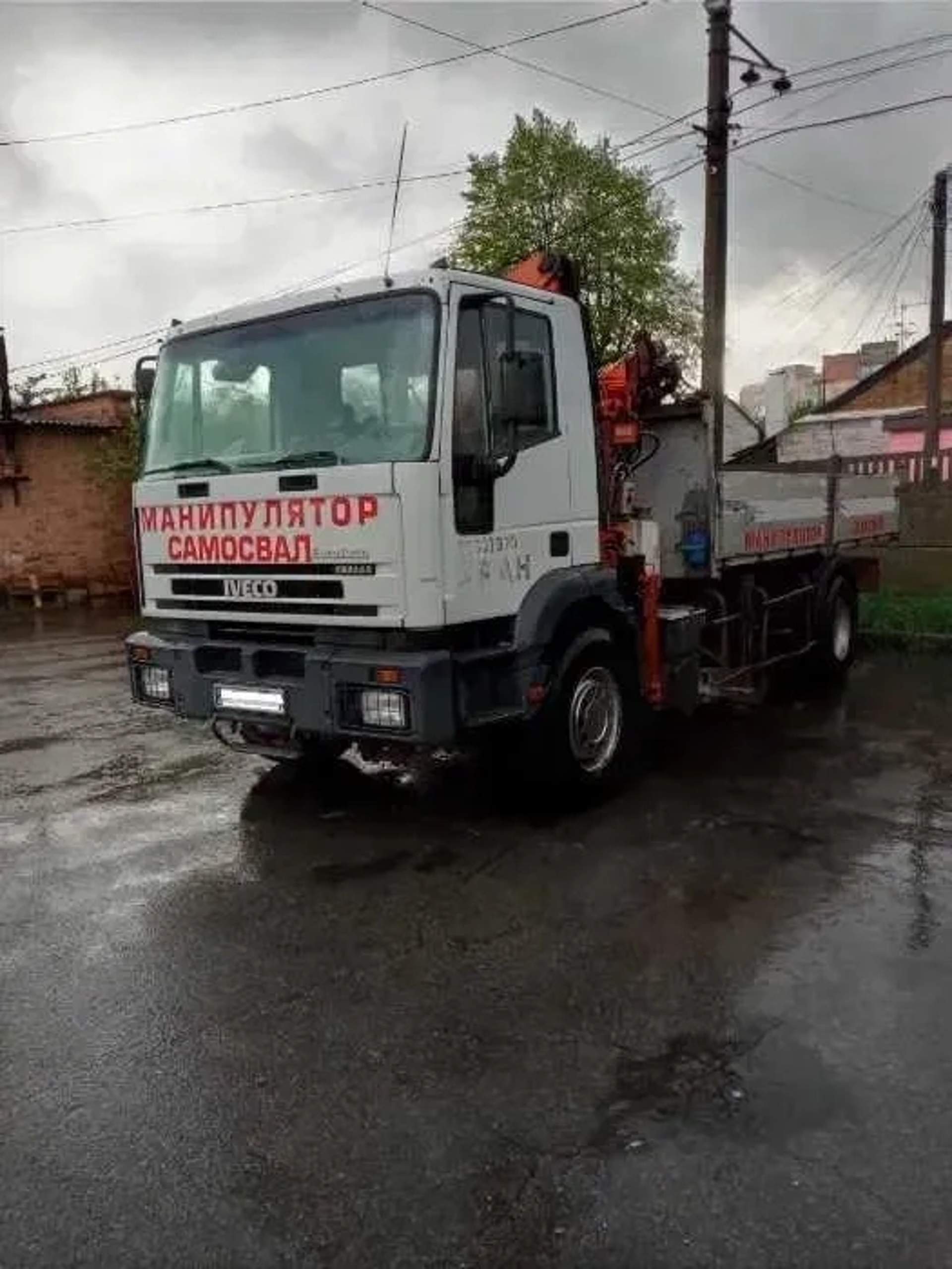 Кран-маніпулятор на базі шасі Iveco (9 тонн)