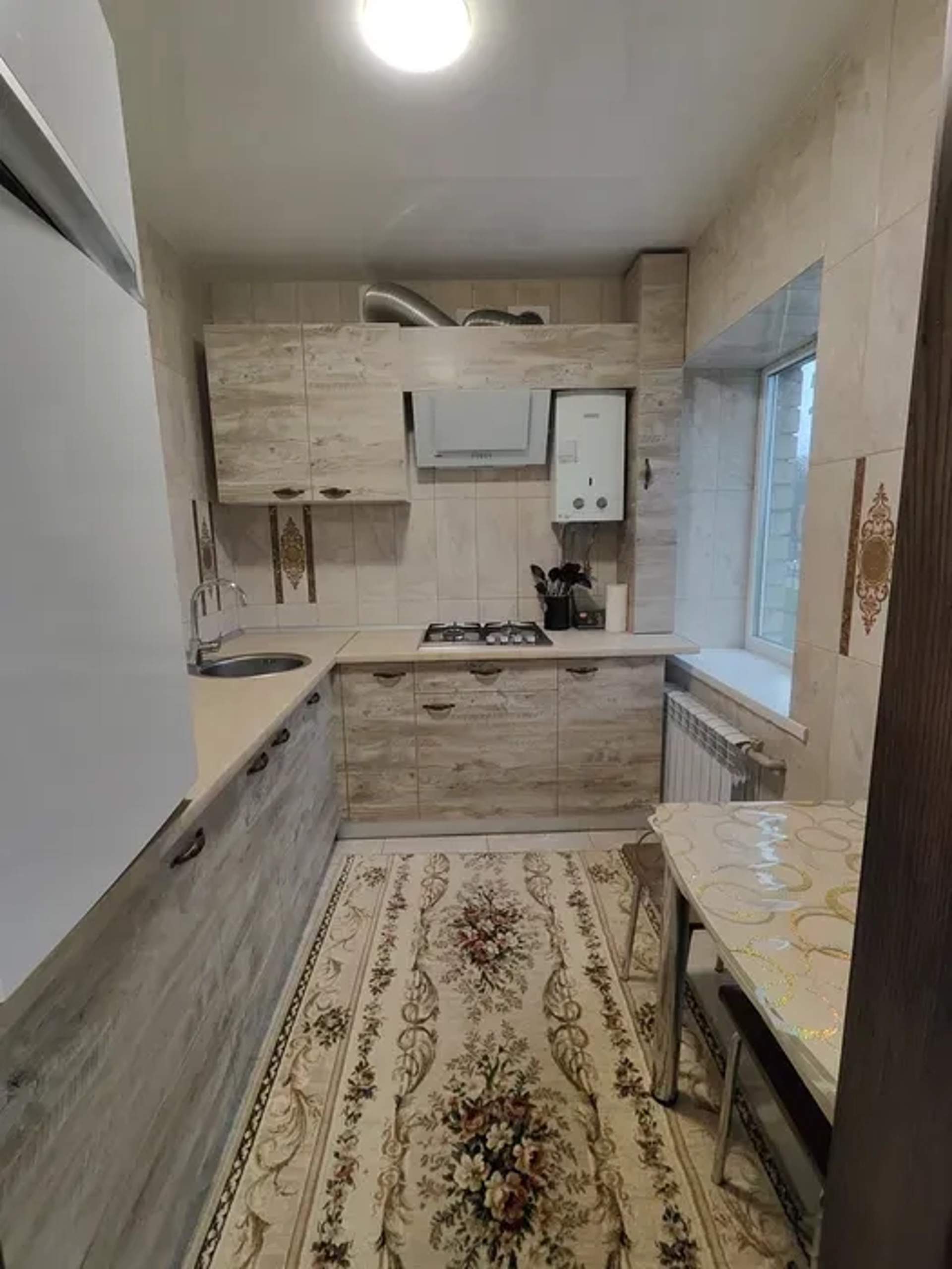 Сдам видовую квартиру-студию, ул Яворницкого. Сдаётся долгосрочно.