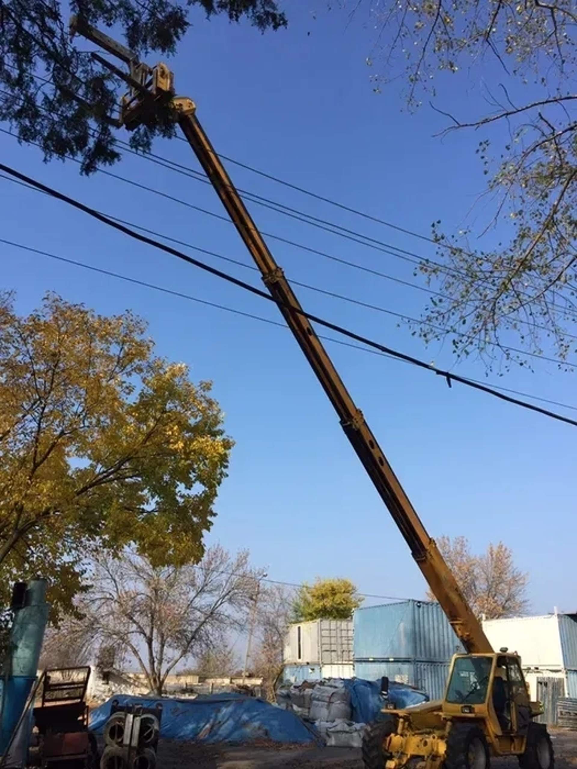 Телескопічний навантажувач Merlo P40.18