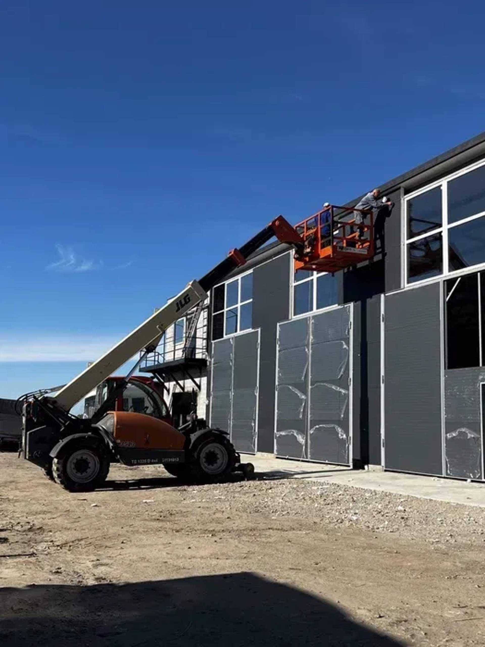 Телескопічний навантажувач JLG 1840 з висотою підйому 17,5 м
