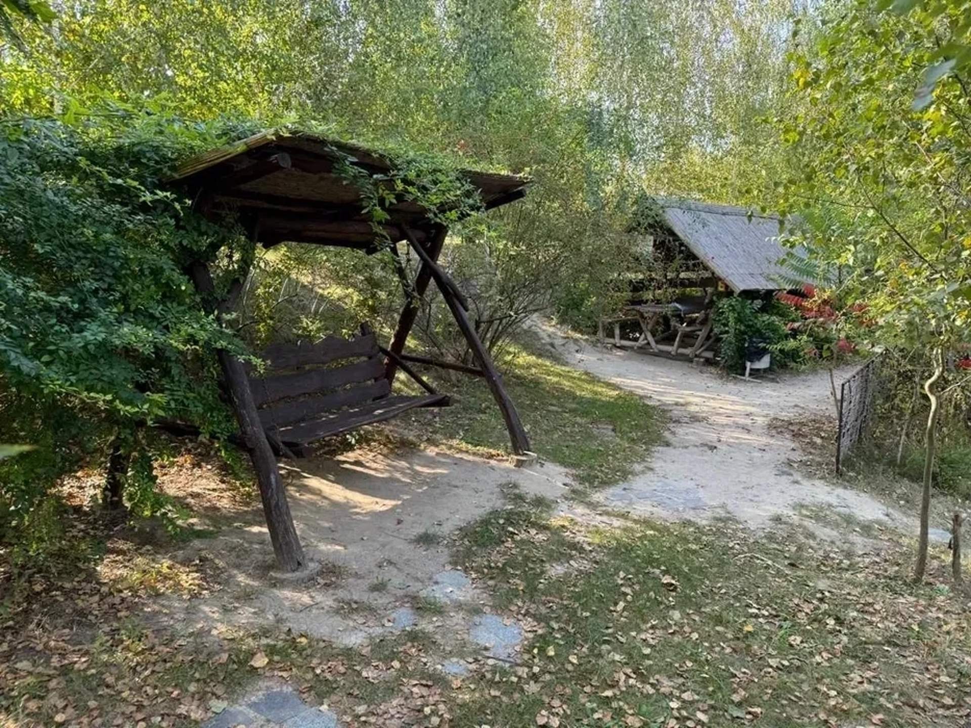 Три Гусака – База Відпочинку. Альтанки в Гореничах.