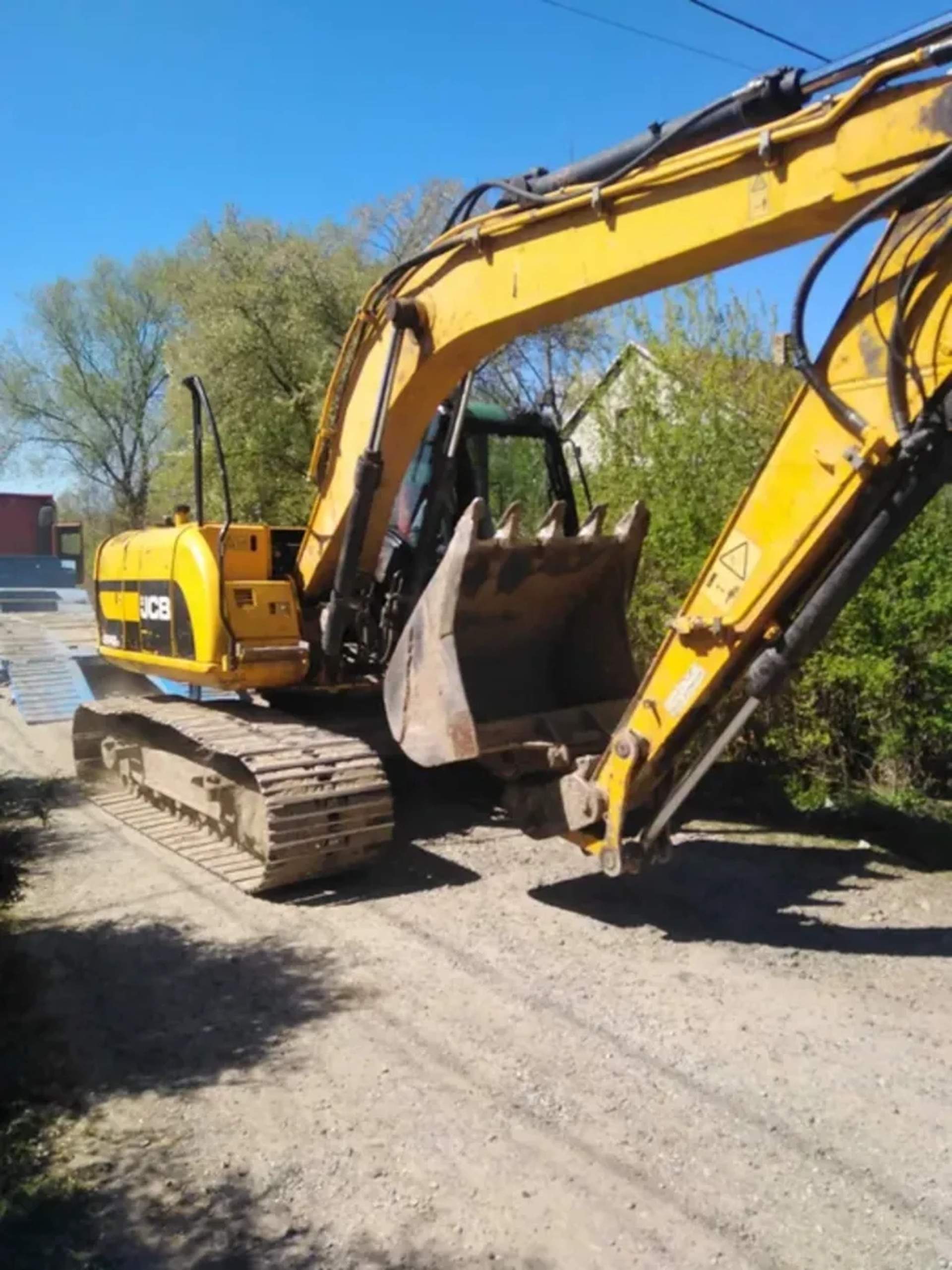 Екскаватор JCB JS145LC для влаштування та очищення штучних водойм