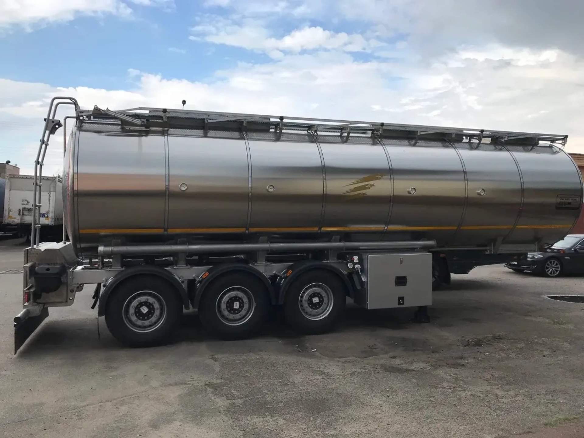 Автоцистерна Бензовоз 33 куб.м