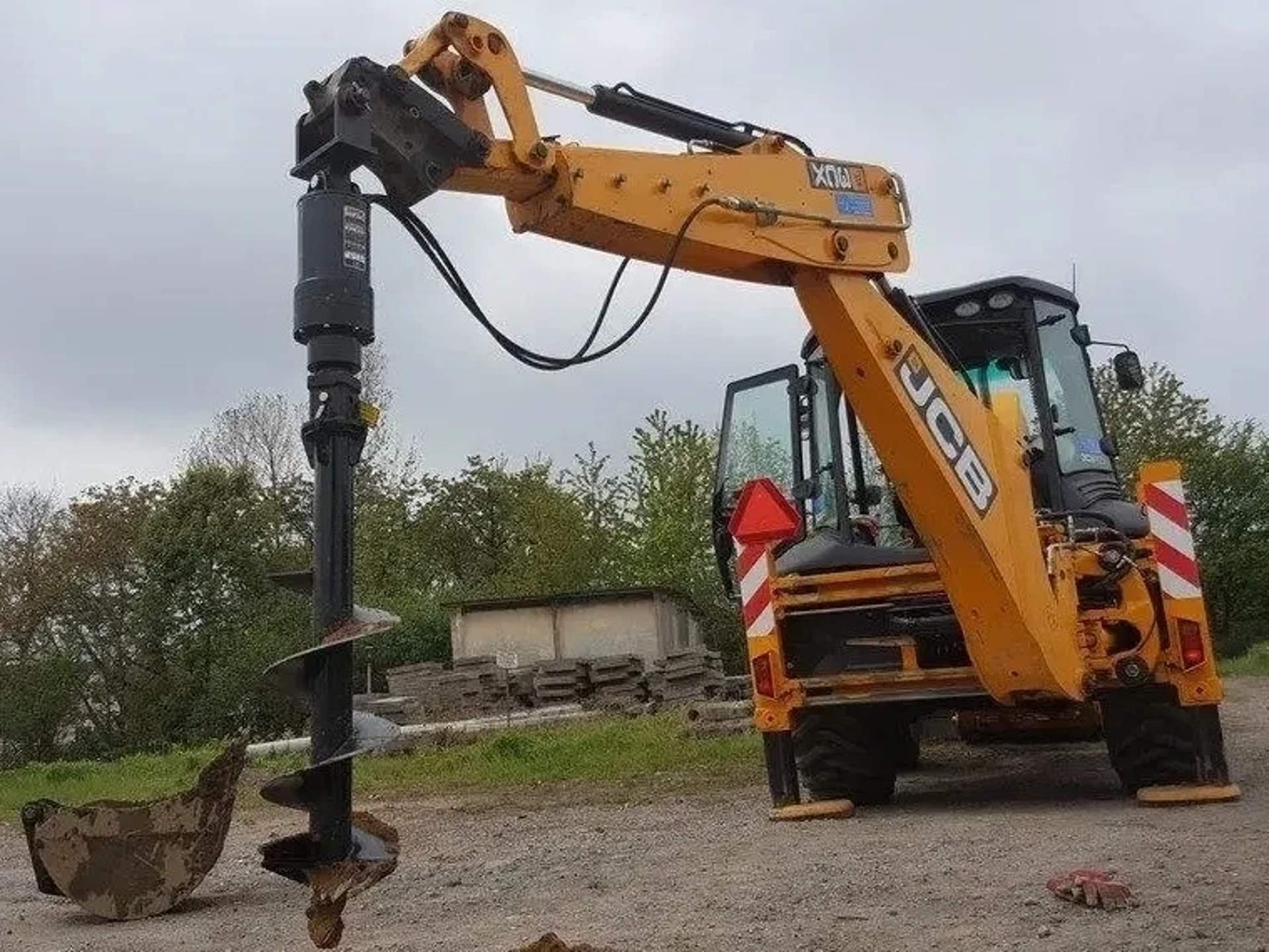 Ямобур на базі екскаватора JCB 3CX 400мм