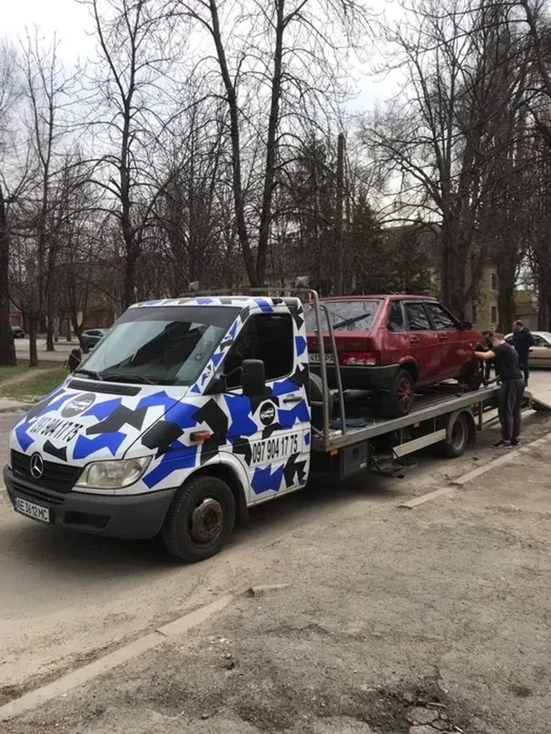 Евакуатор на базі Mercedes Sprinter 2.5т