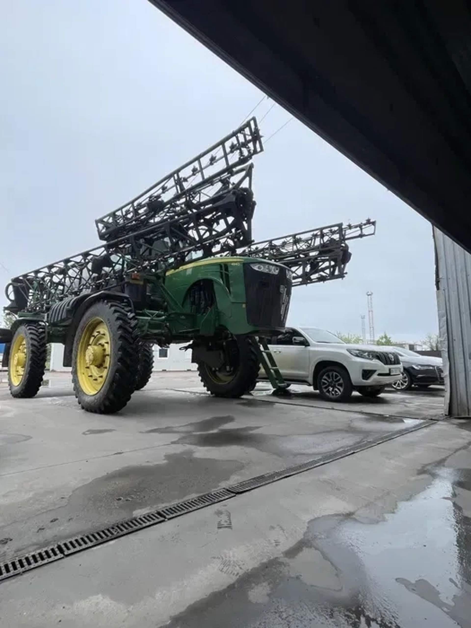 Обприскувач John Deere 4940 - Послуги внесення ЗЗР та КАС