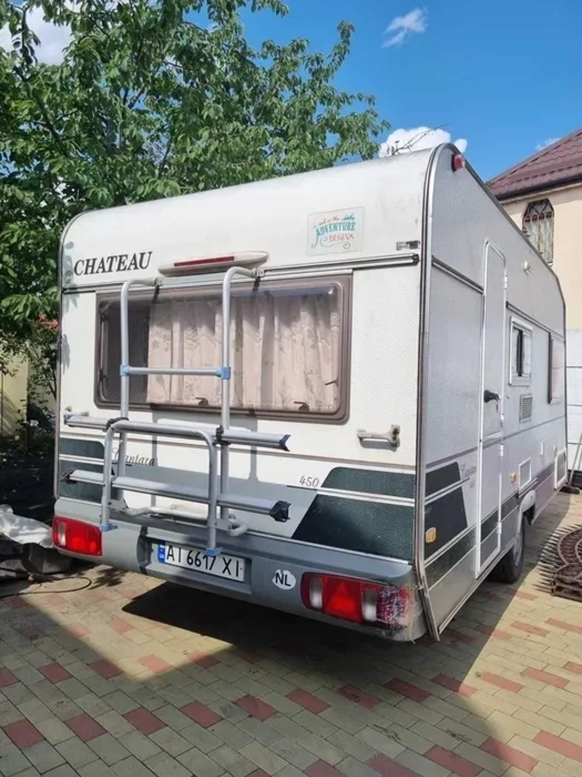Автобудинок для зйомок, заходів та комфортного відпочинку