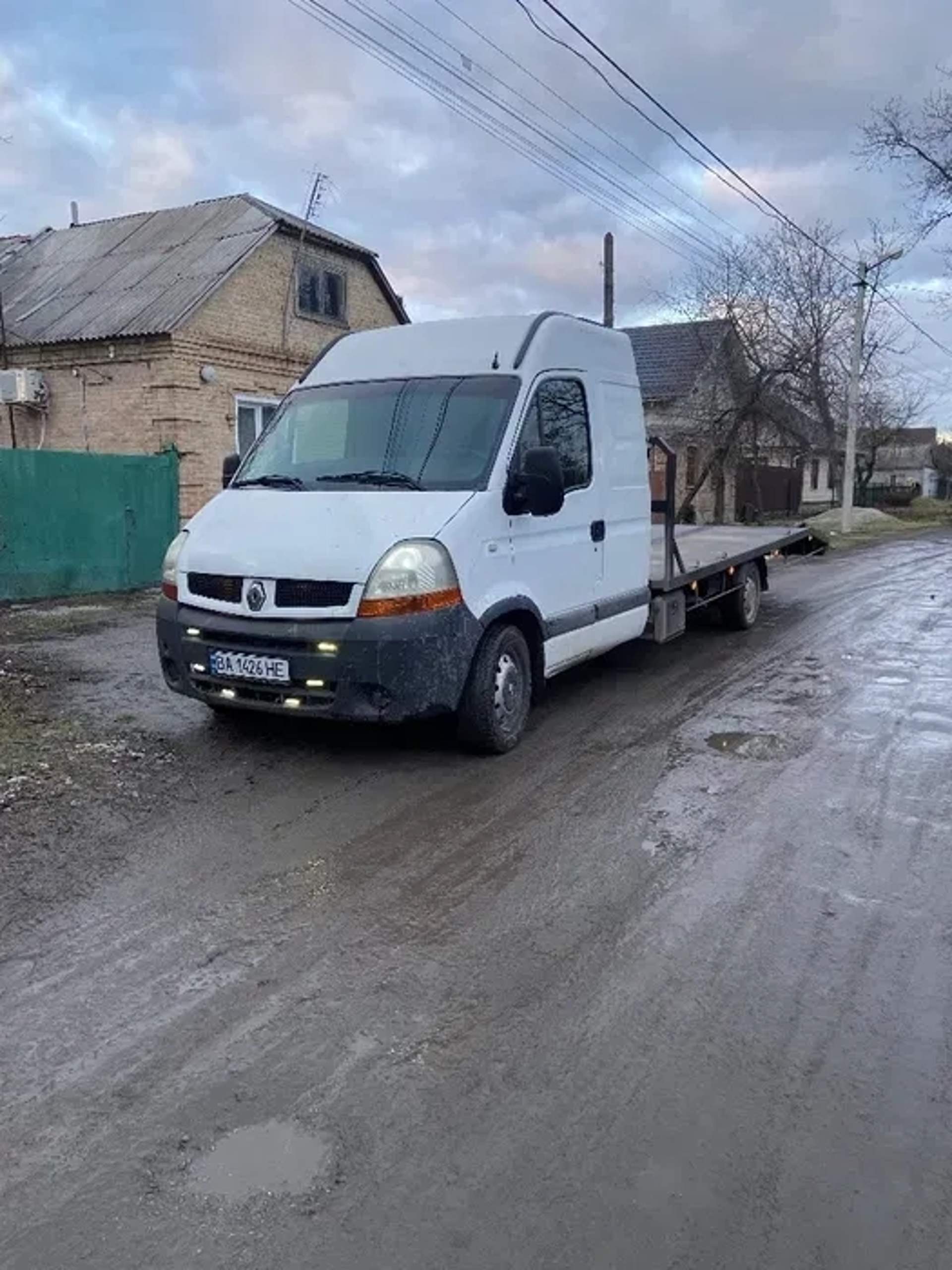 Евакуатор на базі автомобіля Renault Master