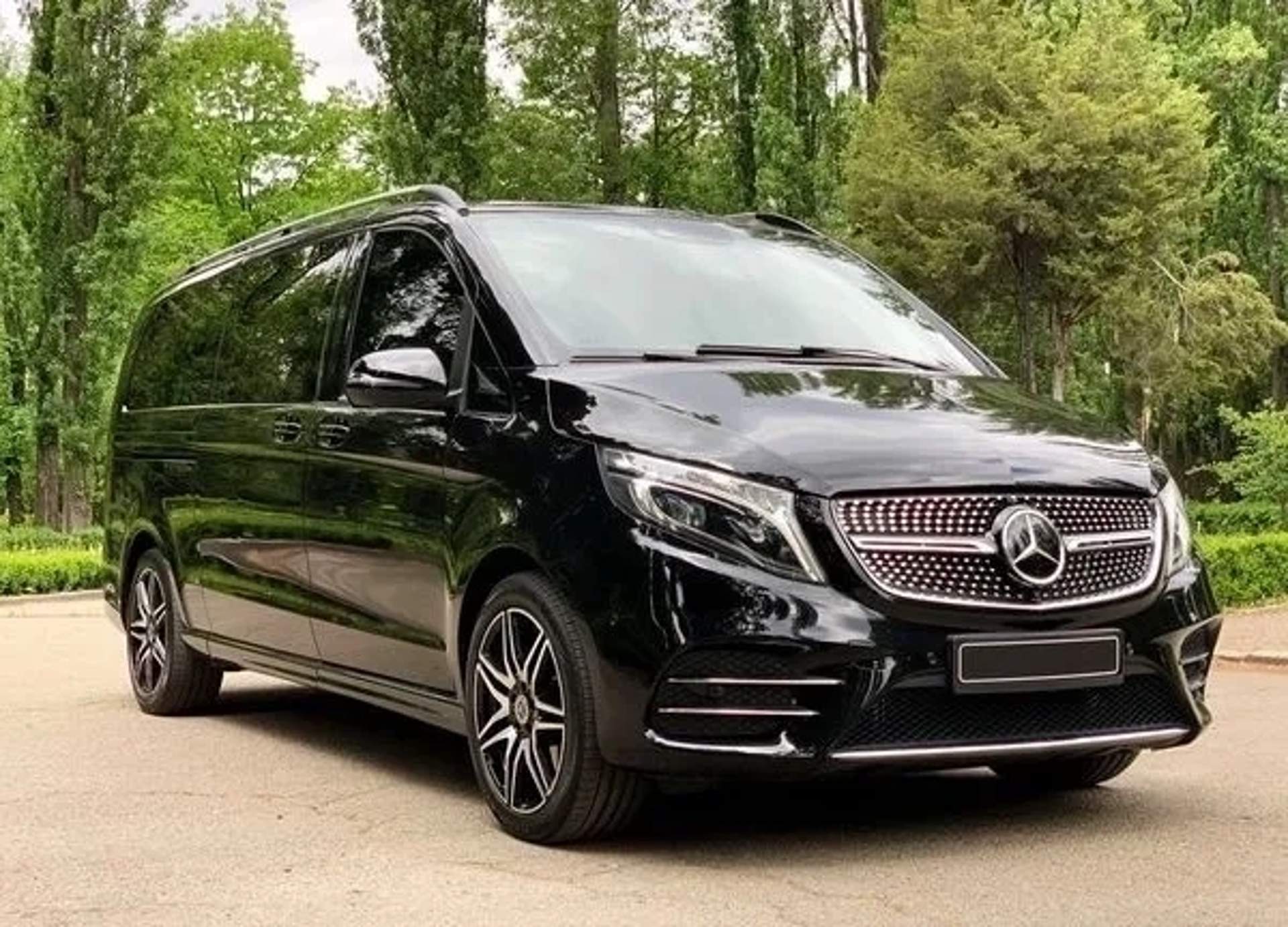 043 Mercedes-Benz V-Class мікроавтобус без водія