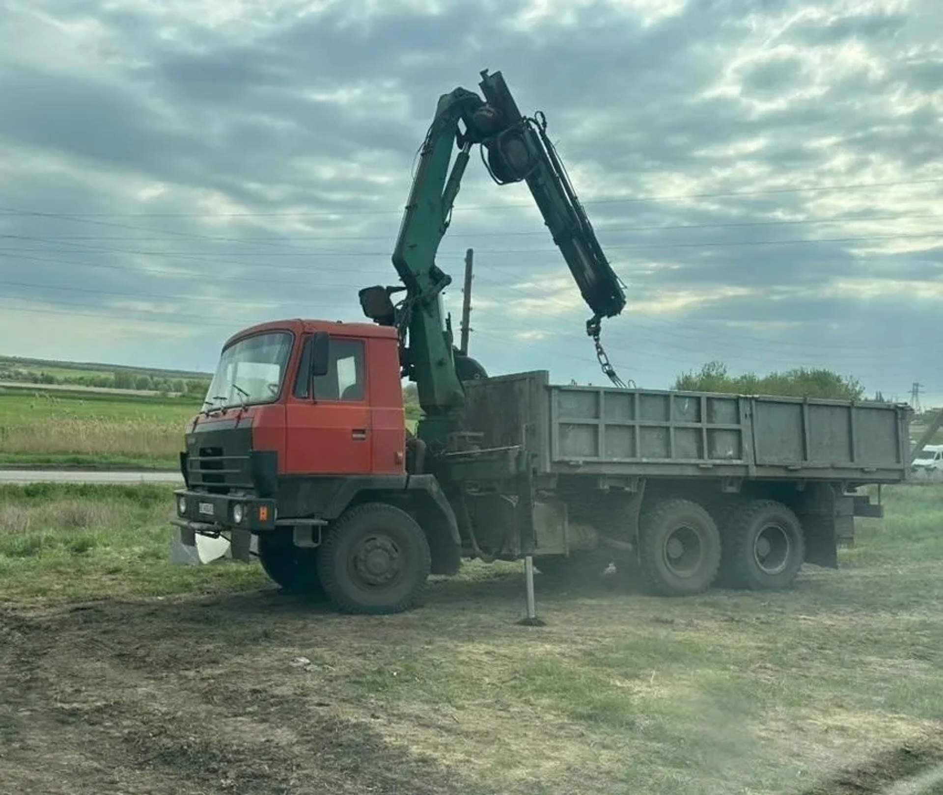 Кран-маніпулятор на базі Tatra T815