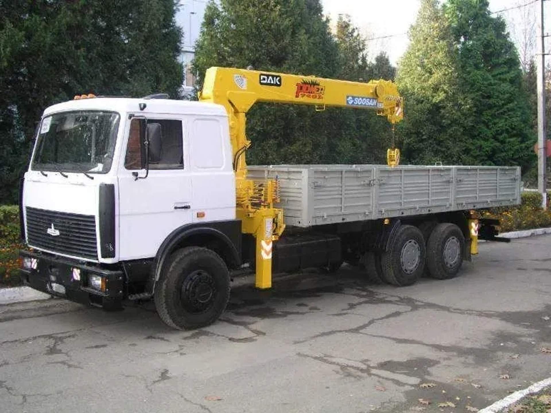 Кран-маніпулятор Soosan SCS 736 на базі МАЗ-6303 16т