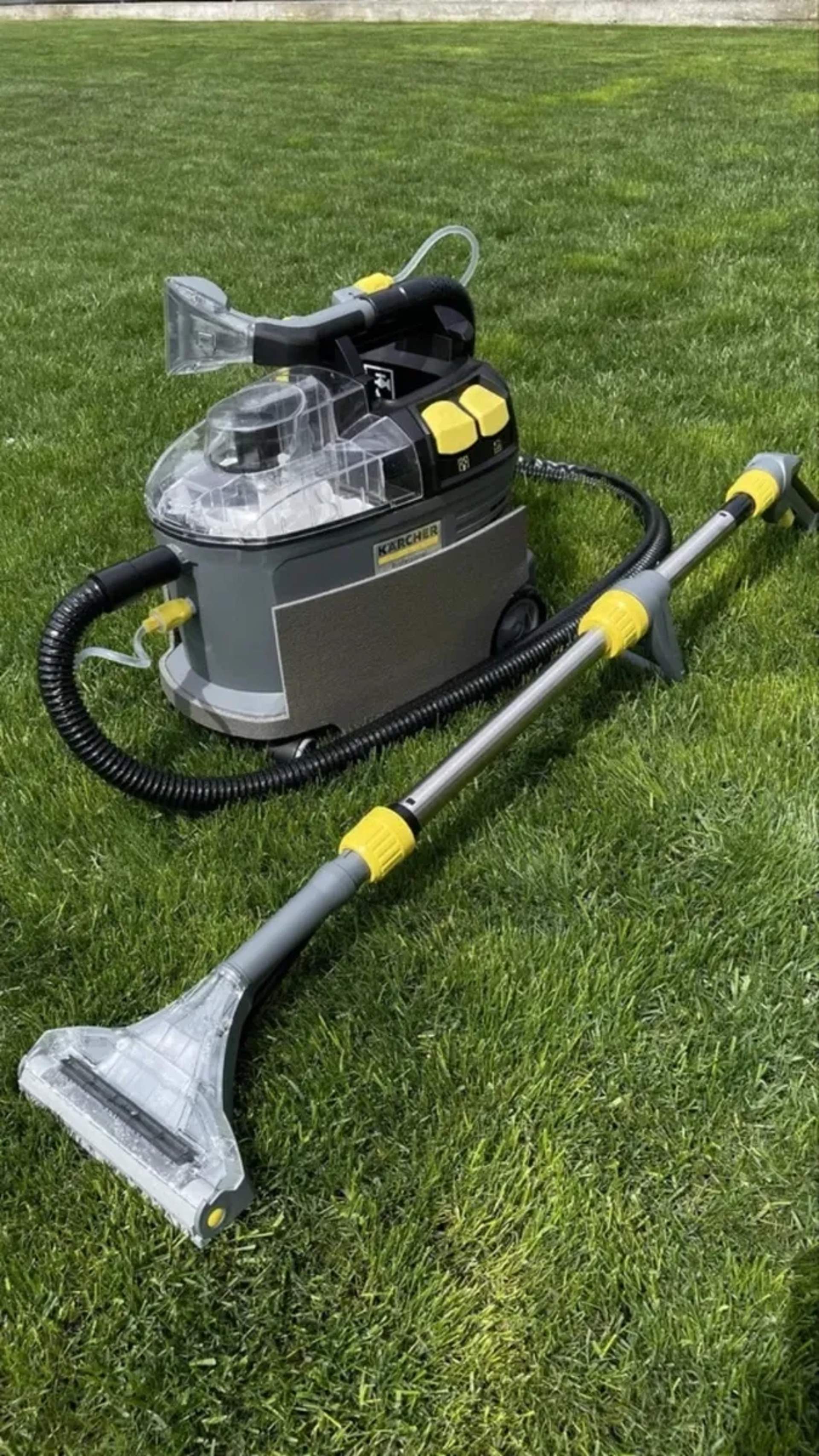 Професійний миючий пилосос Karcher